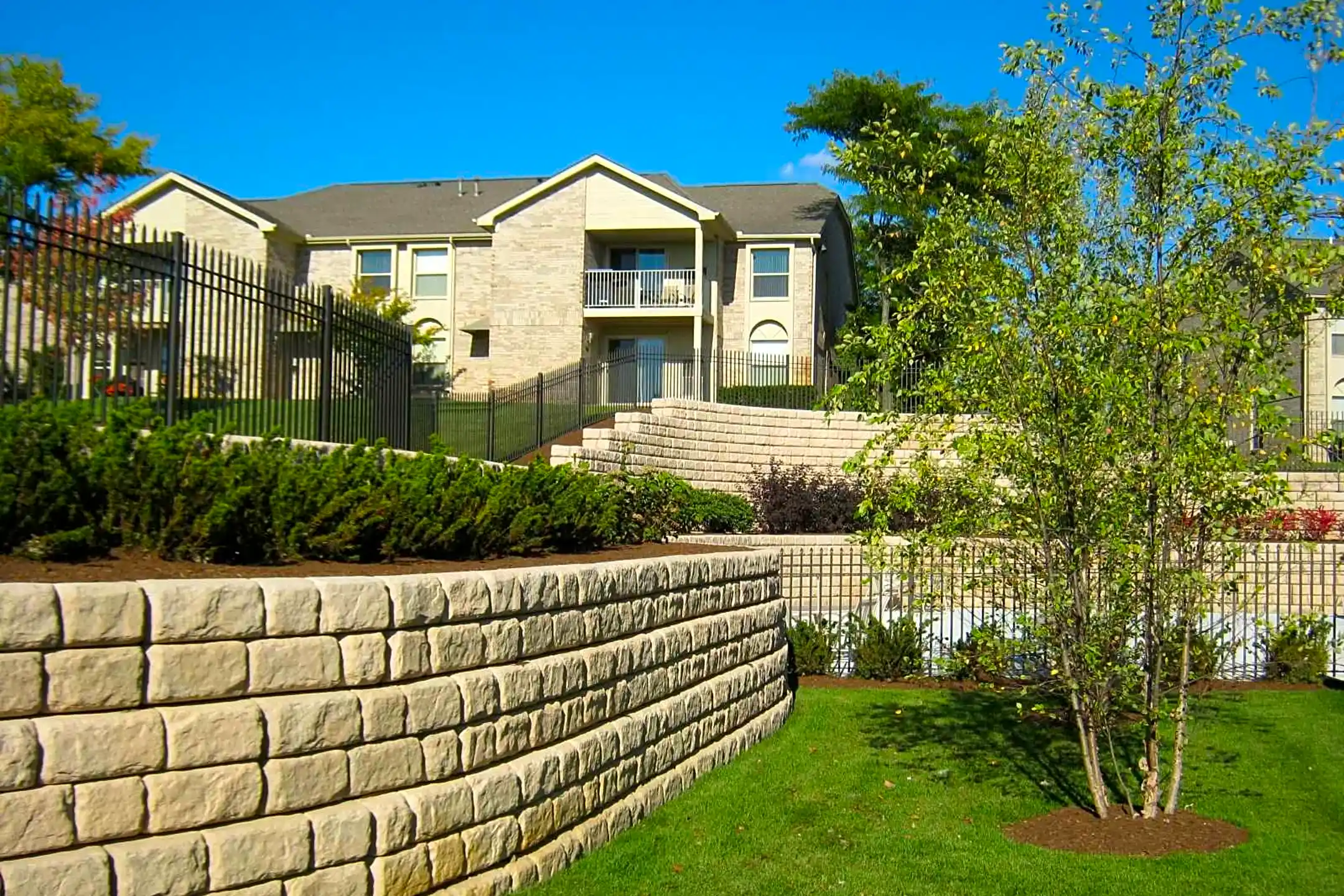 Building - Harbour Village Apartments - Northville, MI