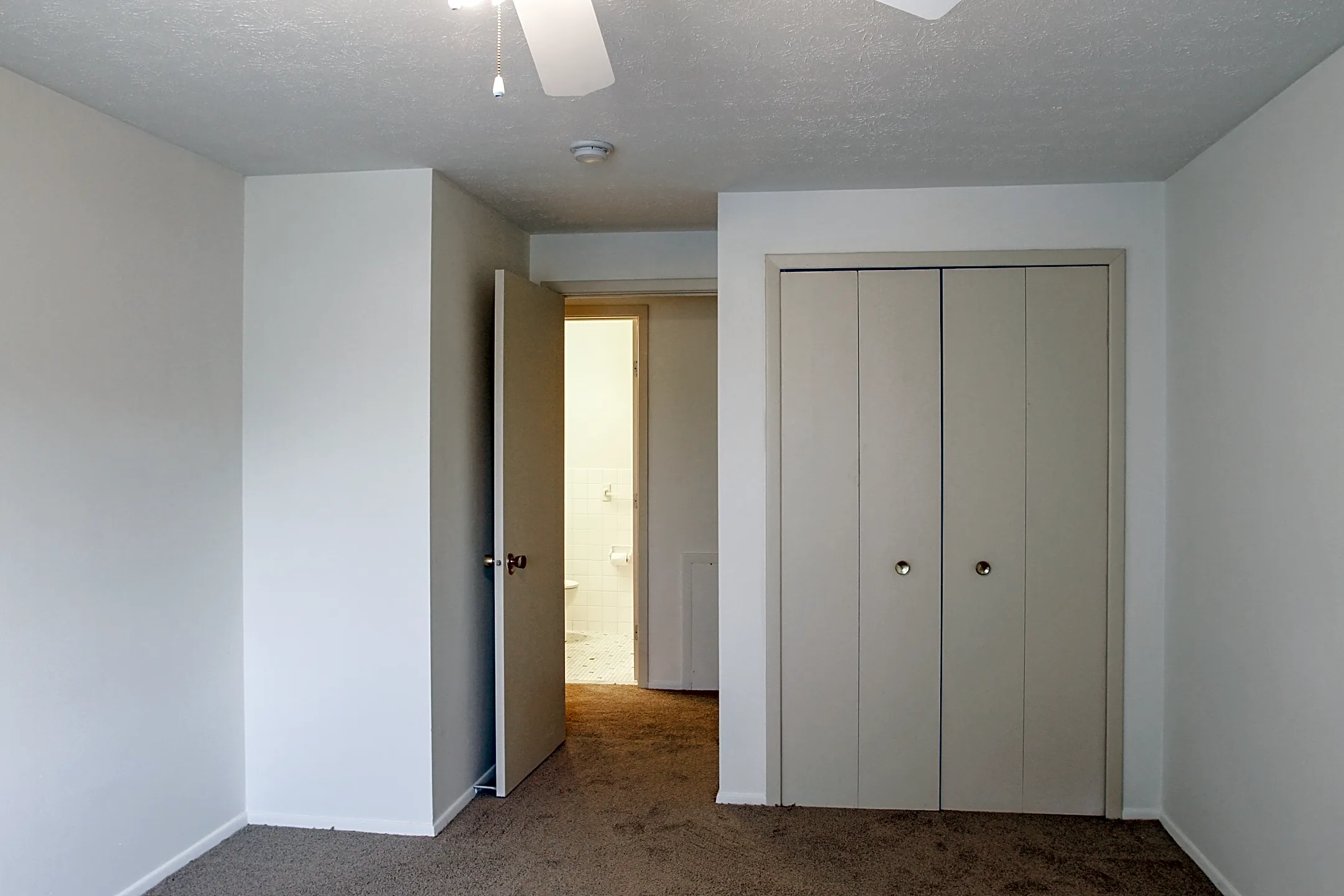 Mayland Towers Apartments Cleveland, OH 44124