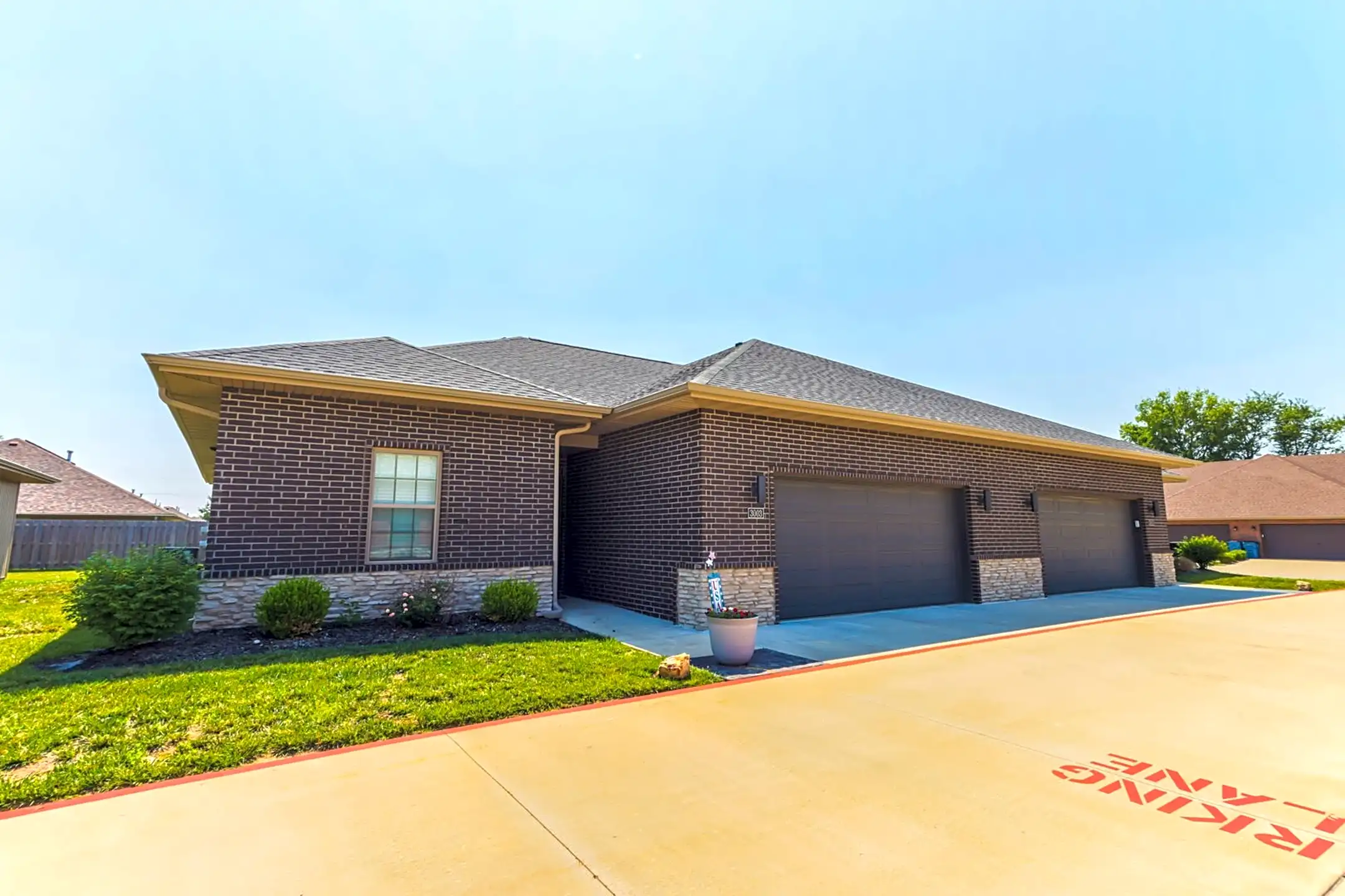 3009 W Cardinal St 3009 W Cardinal St unit 3009 Springfield, MO