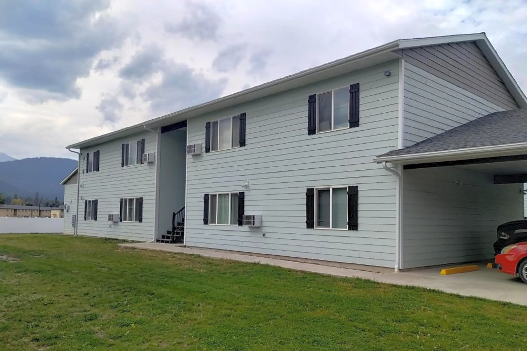 218 E Commerce Way Apartments Libby, MT 59923