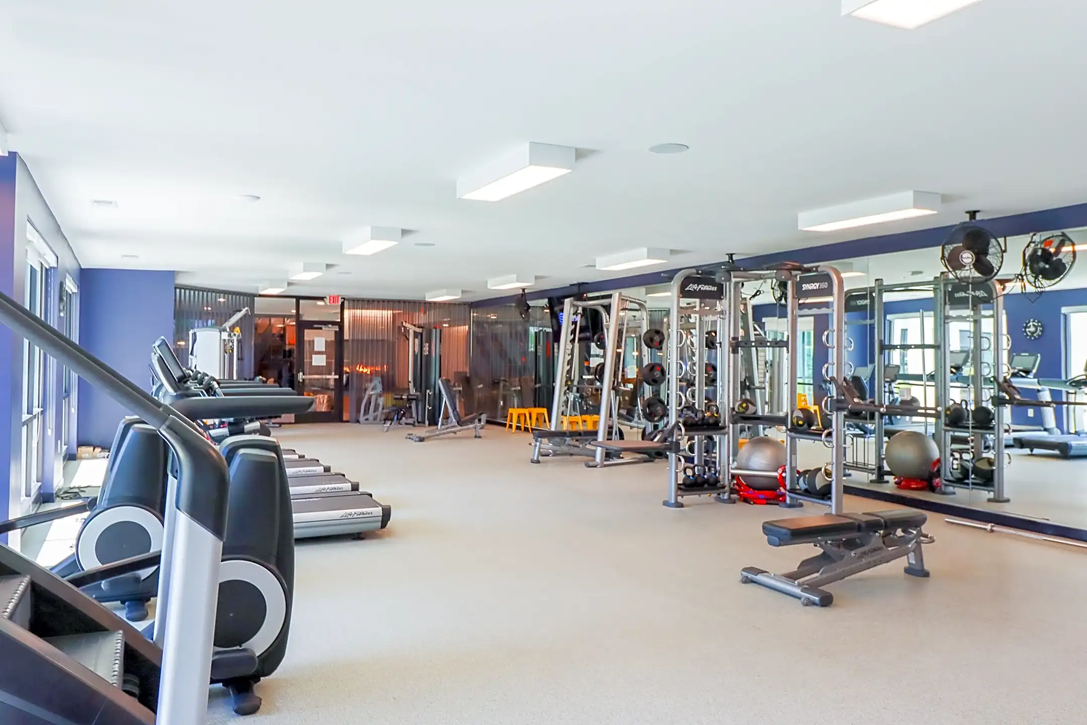 Fitness Weight Room - The Pointe at Polaris - Columbus, OH