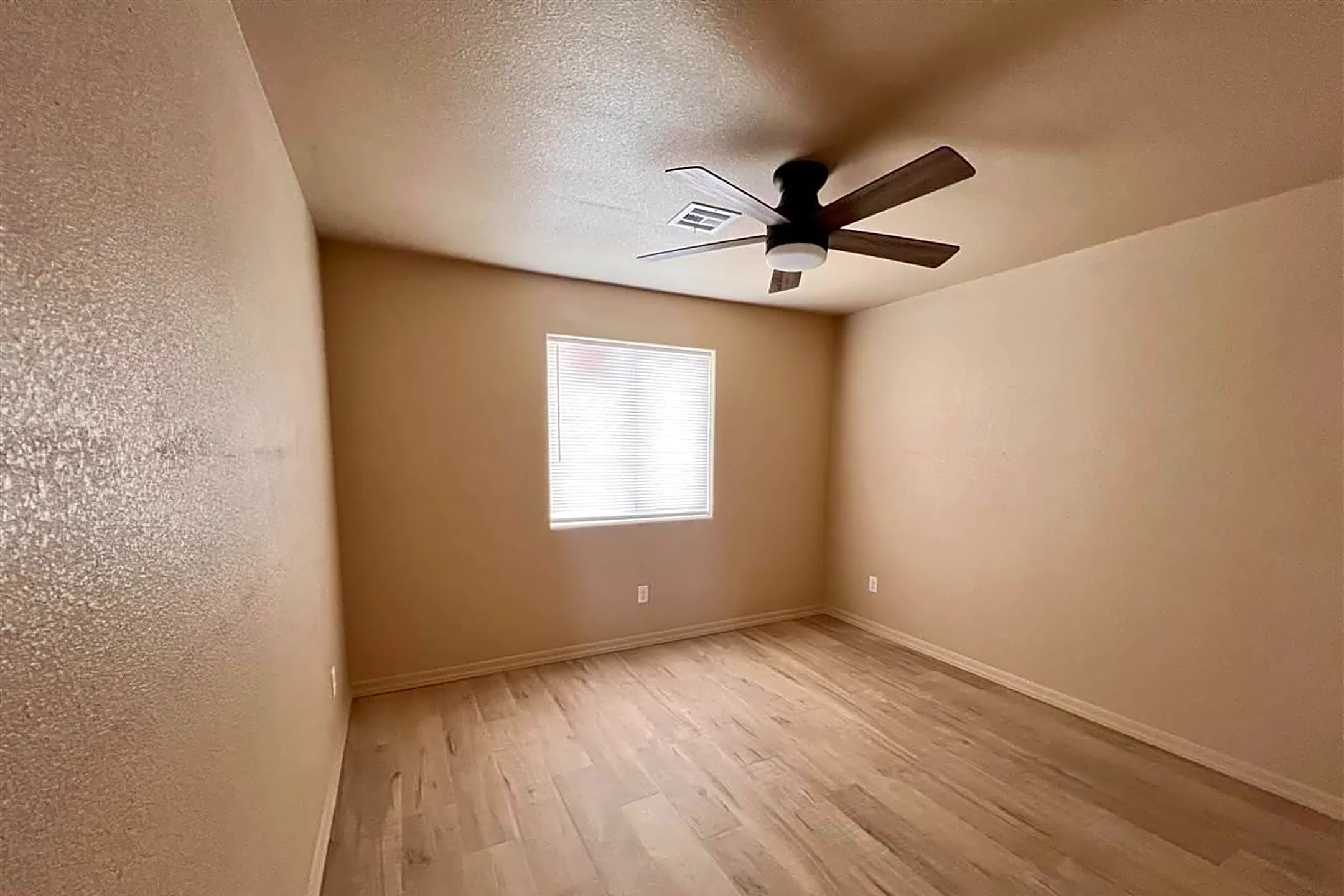 169 N 10th Ave Yuma, AZ Houses for Rent Rent.