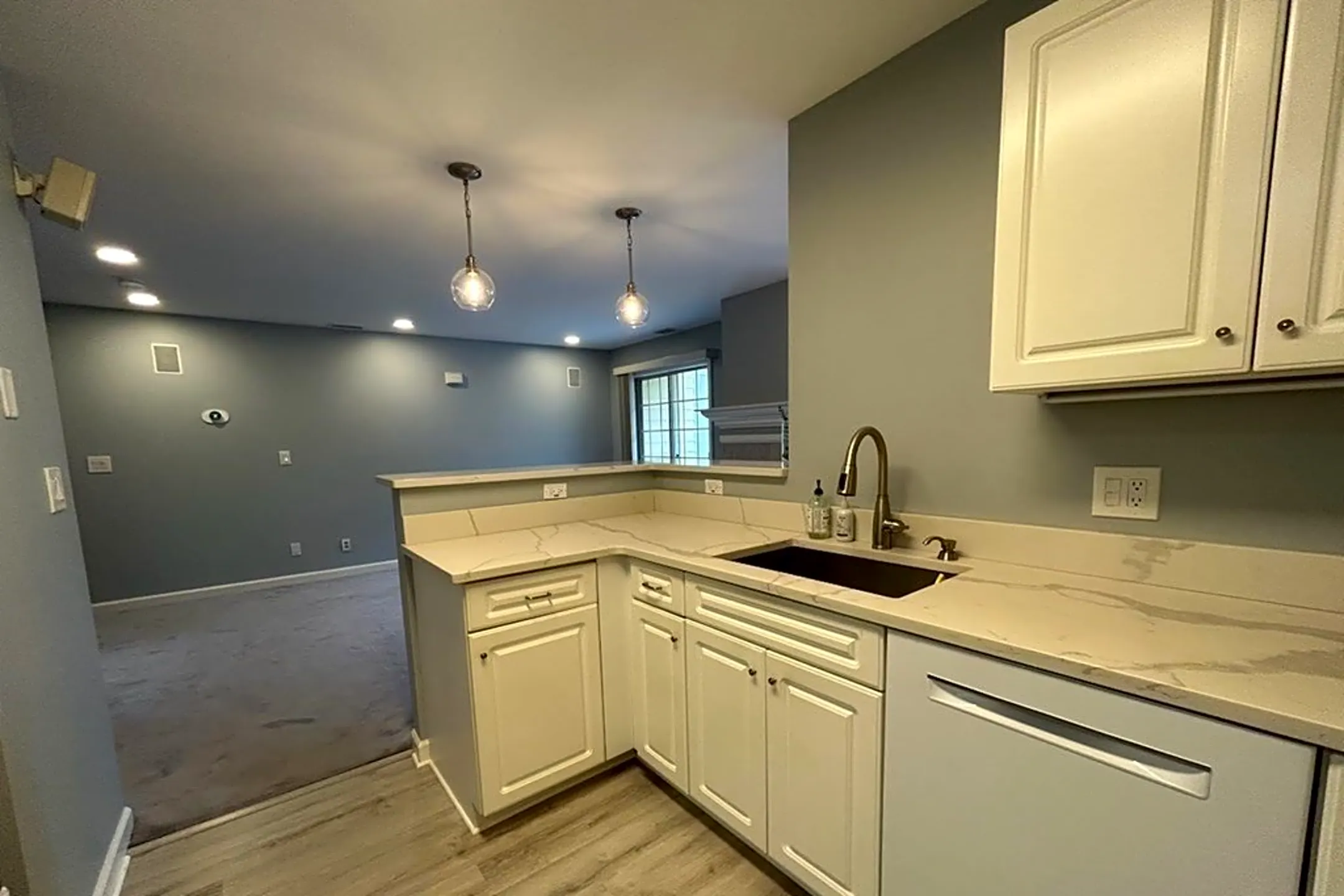 707 Gazebo Cir 707 Townhomes Reading, MA 01867