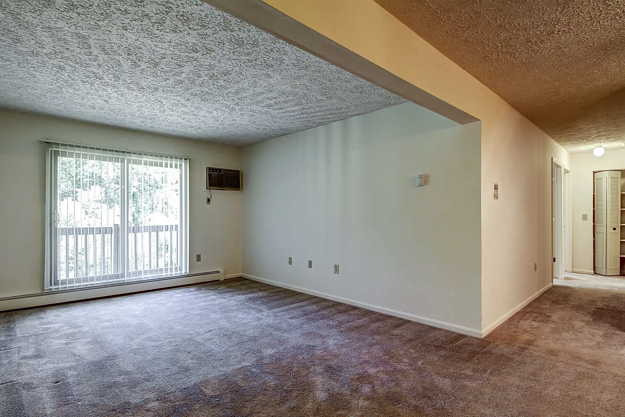 Ramblewood Apartments 6300 W Michigan Ave Lansing, MI Apartments