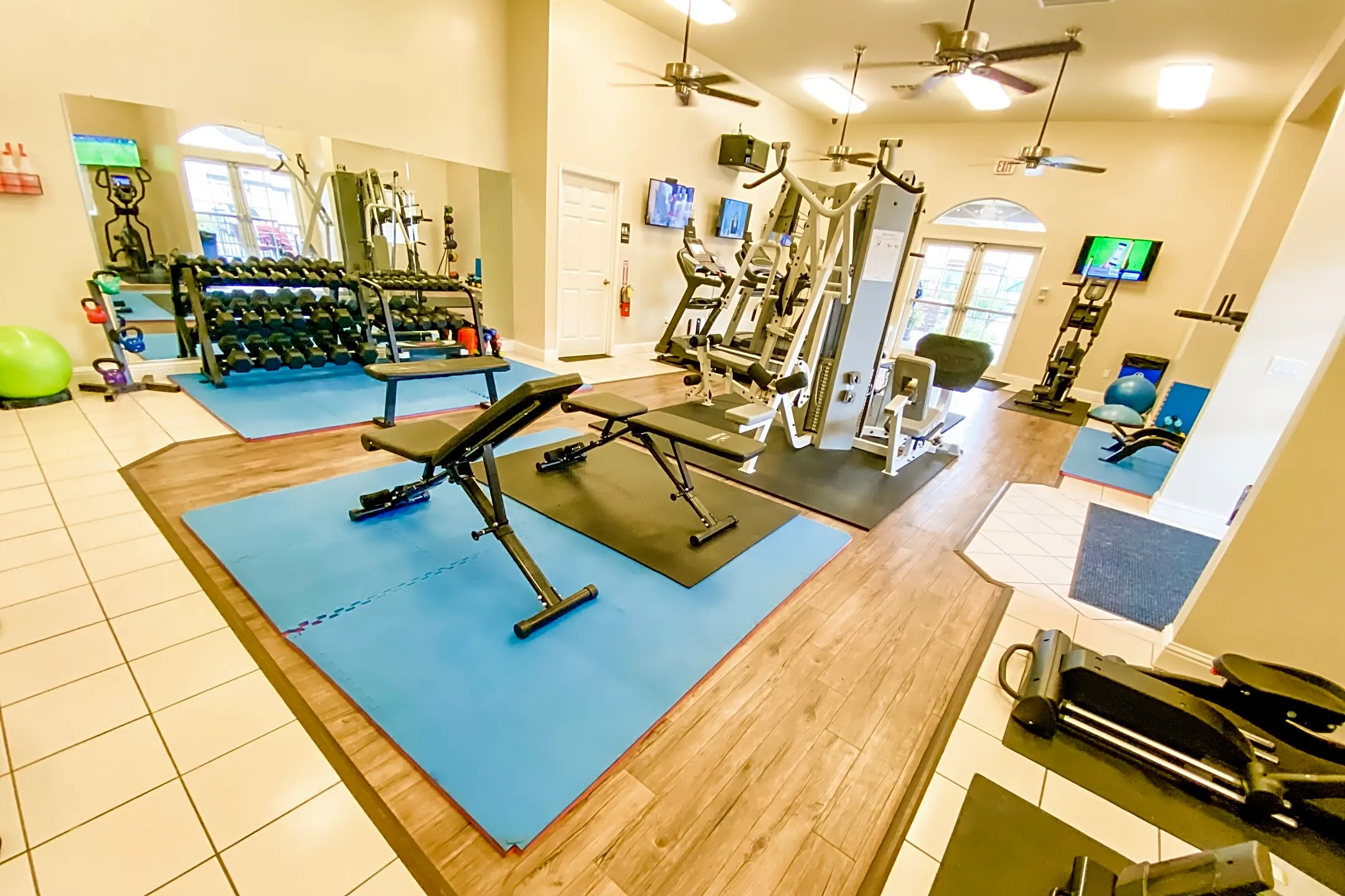 Fitness Weight Room - Golden Valley Luxury Apartments - Bakersfield, CA