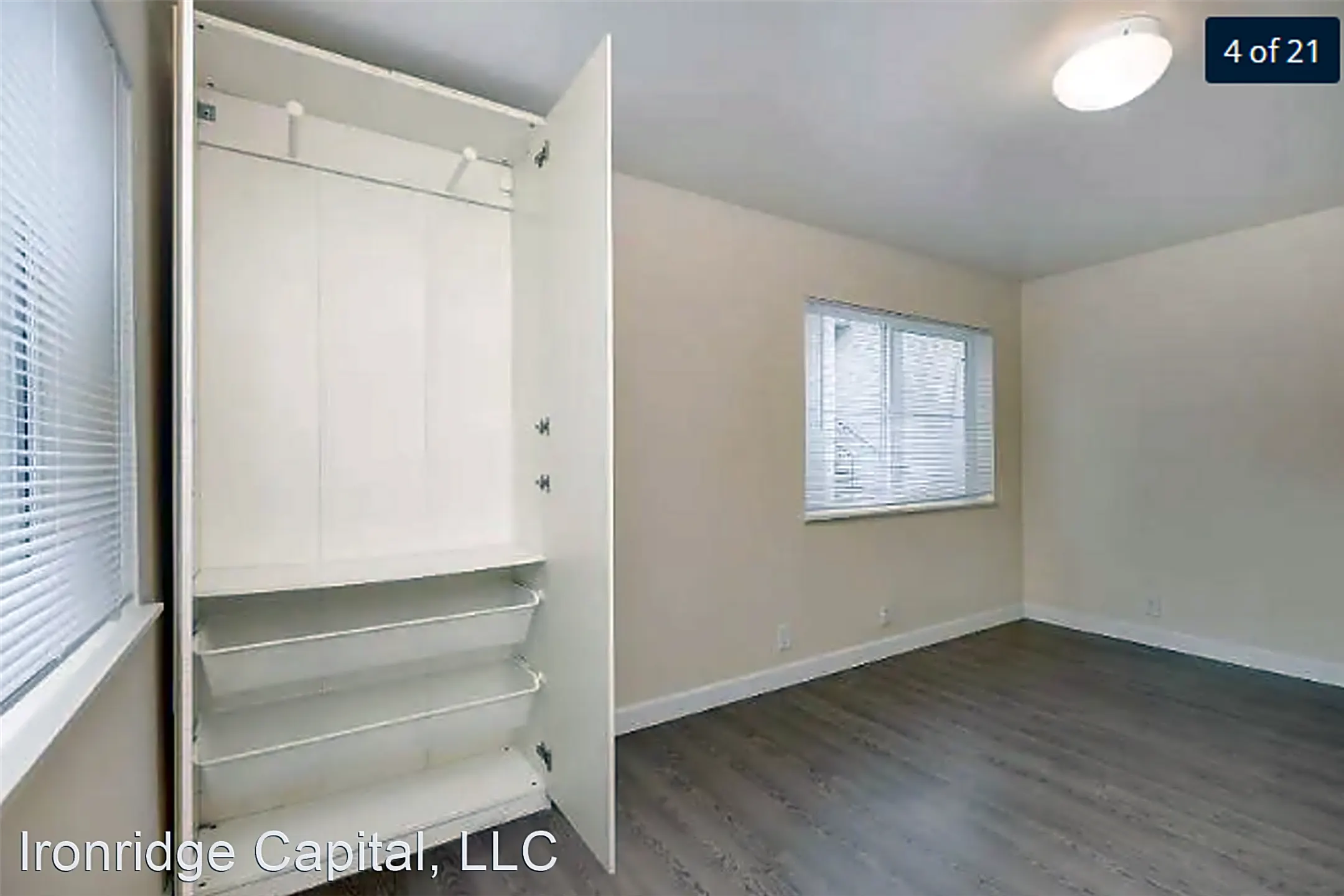 Studios Available Now in the UW District 4548 20th Avenue NE