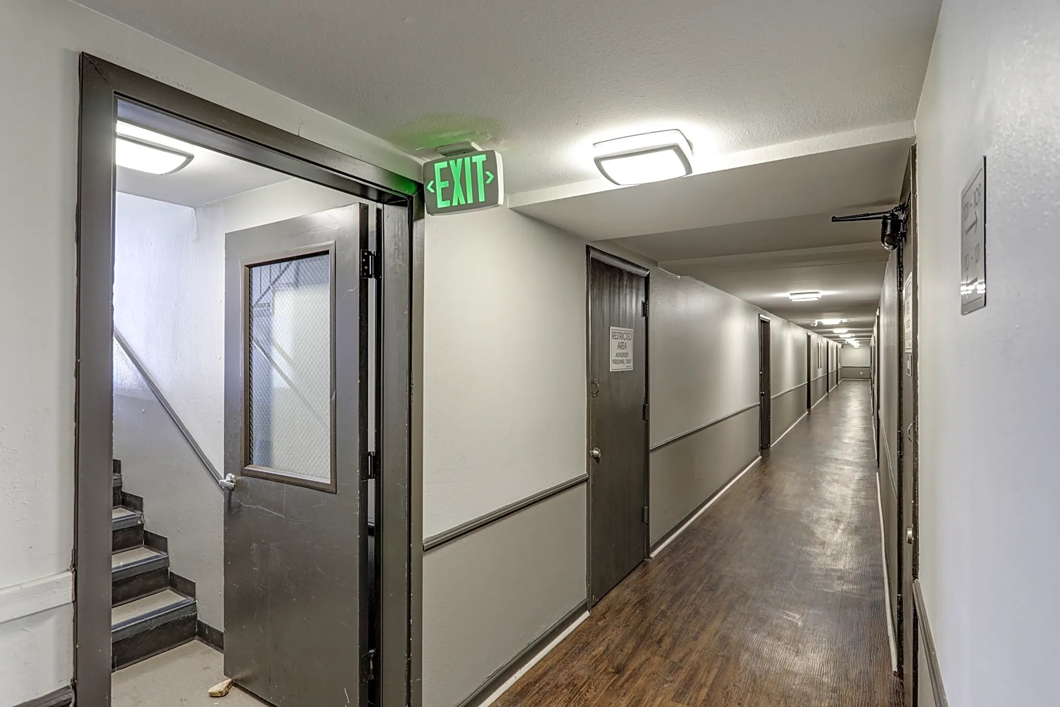 Foyer, Entryway - Collective Glendale - Denver, CO