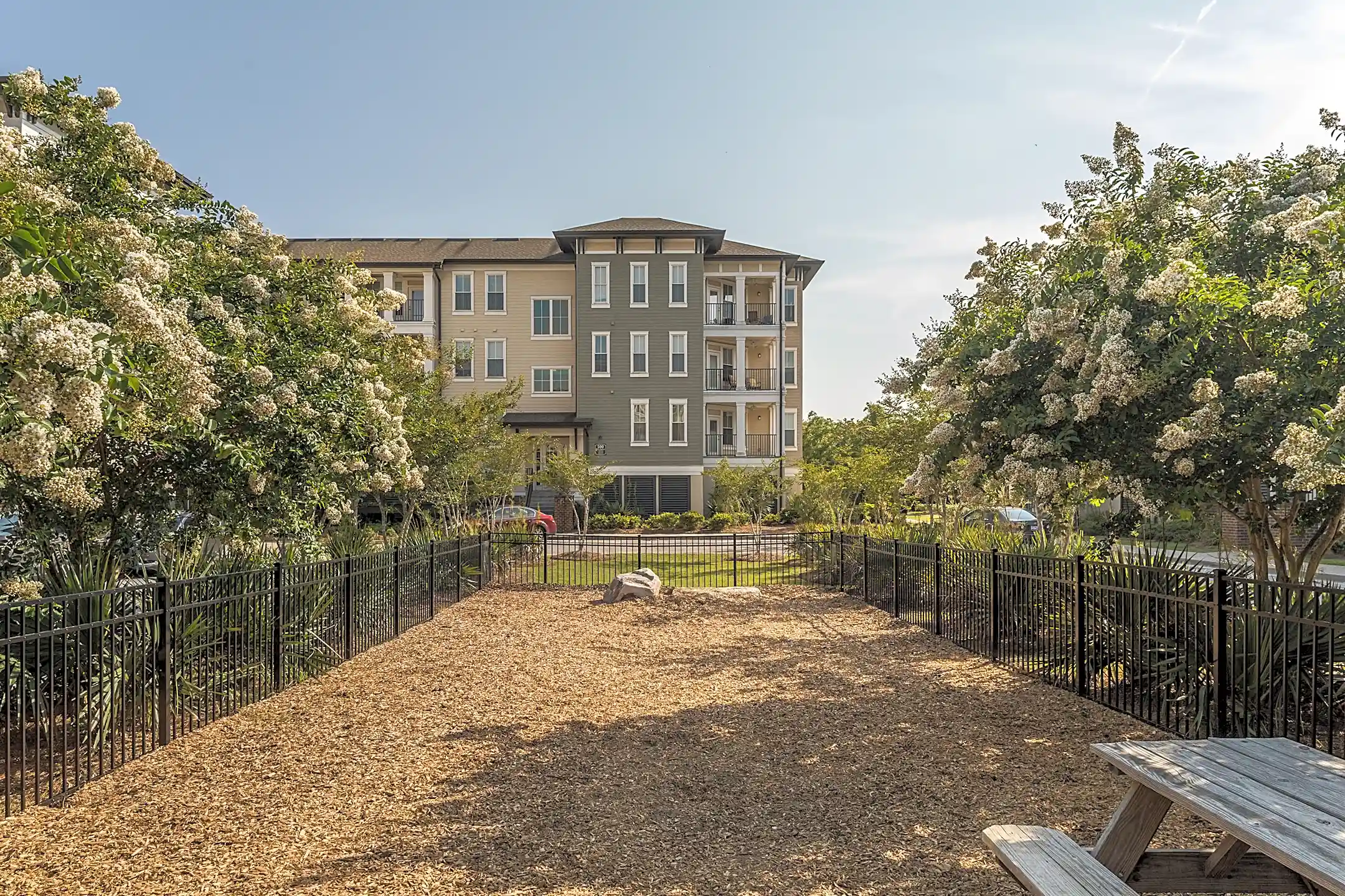 Talison Row Daniel Island, SC 29492