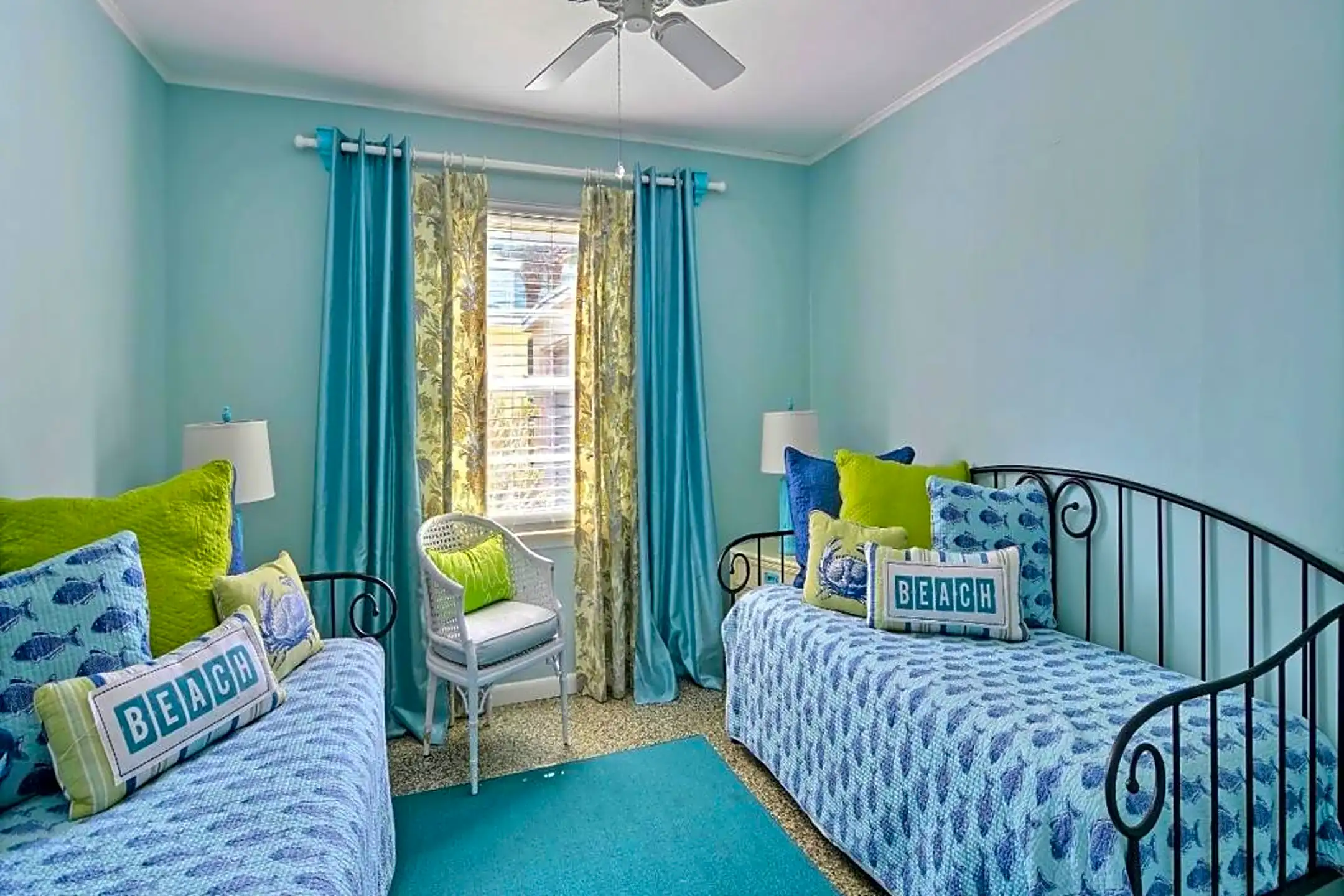 Bedroom - 918 E Causeway Blvd - Vero Beach, FL