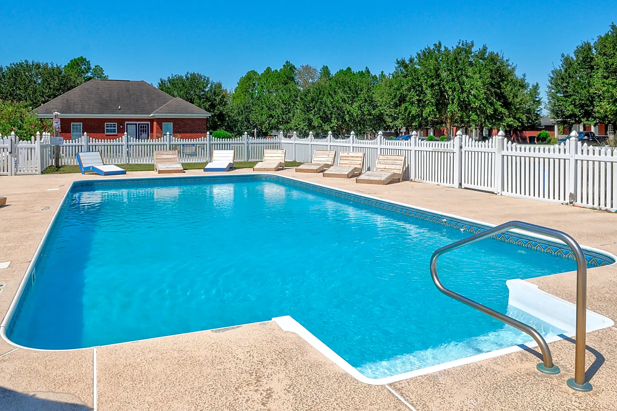 Planters Row 1102 Persimmon Path Statesboro, GA Apartments for Rent