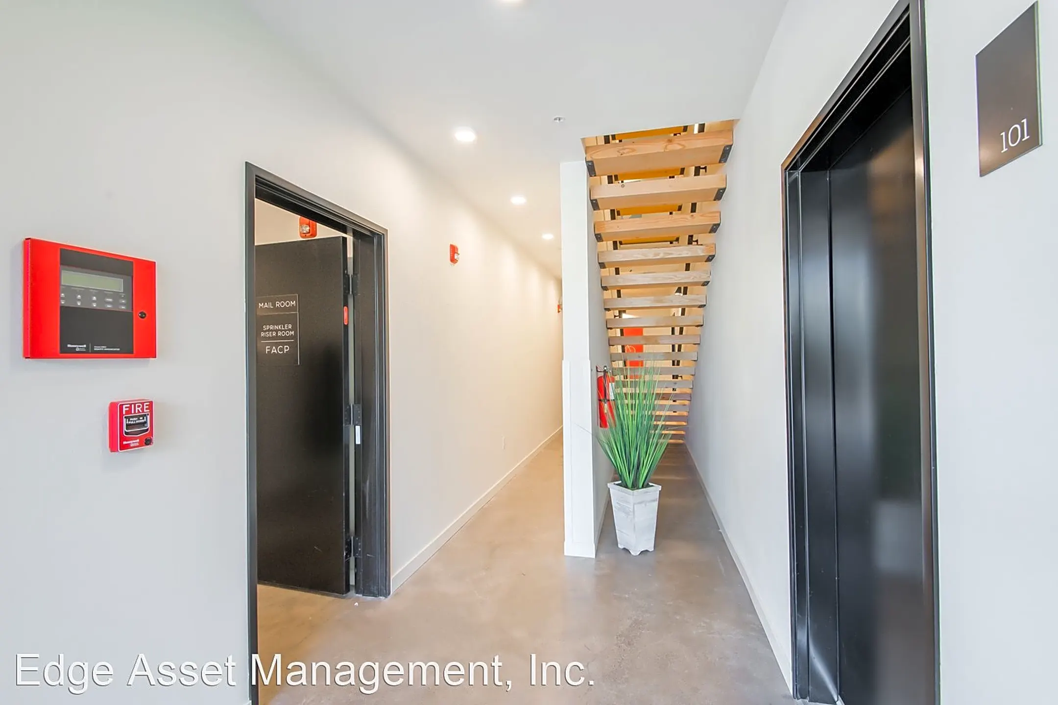 6712 N Montana Avenue - Portland, OR