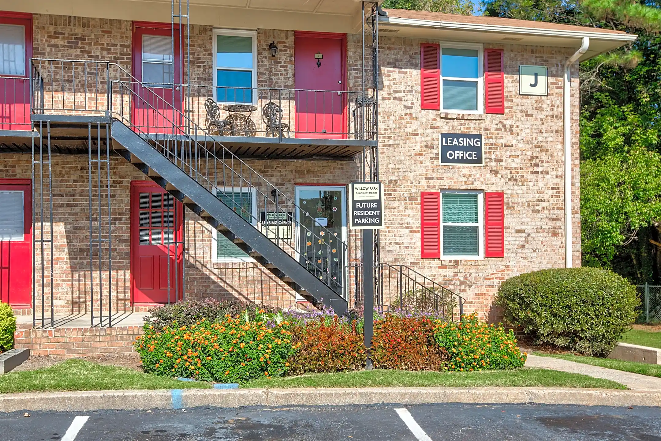 Willow Park Apartments 1466 Rockcut Rd Forest Park, GA Apartments