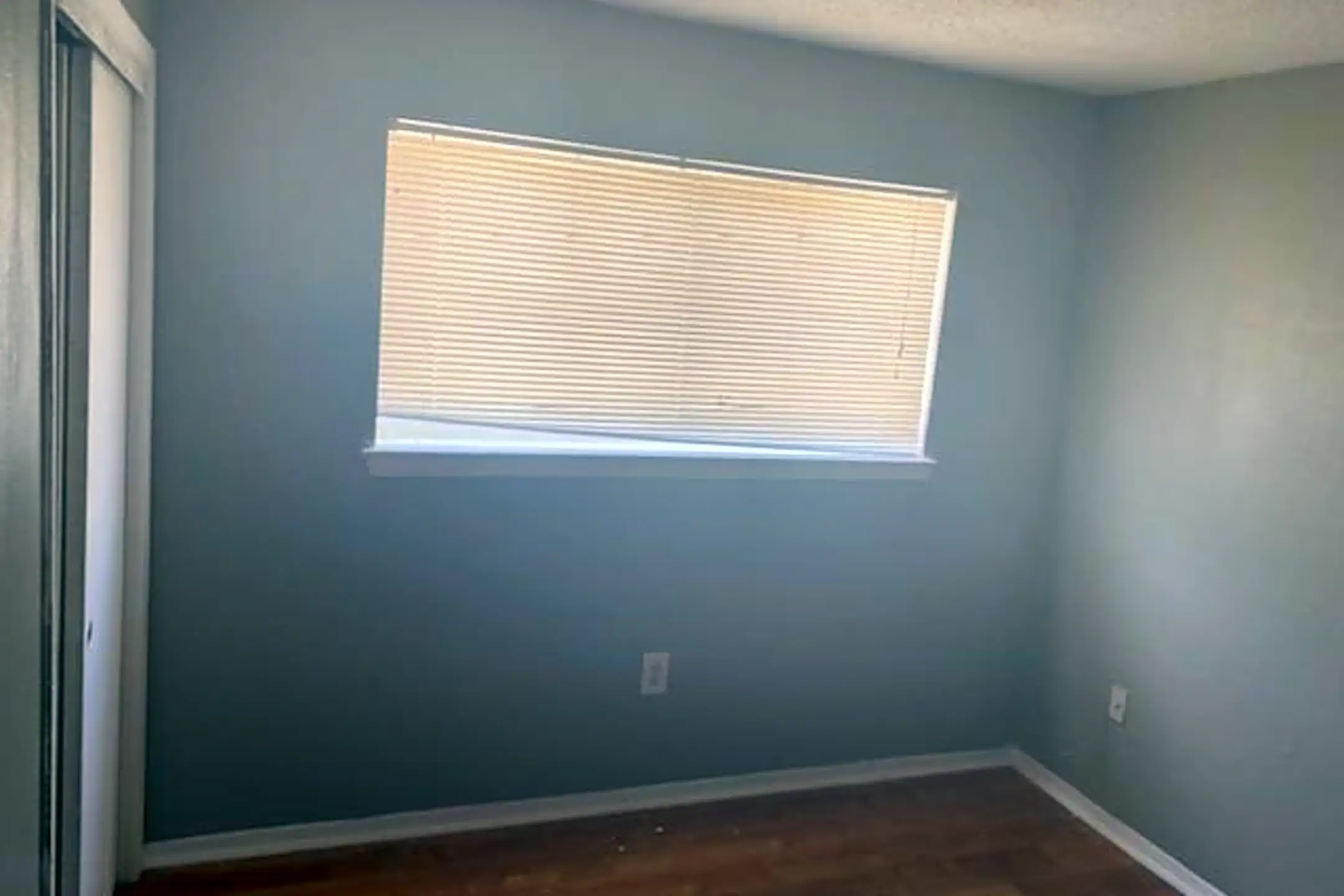 6000 Chef Menteur Hwy Apartments New Orleans, LA 70126