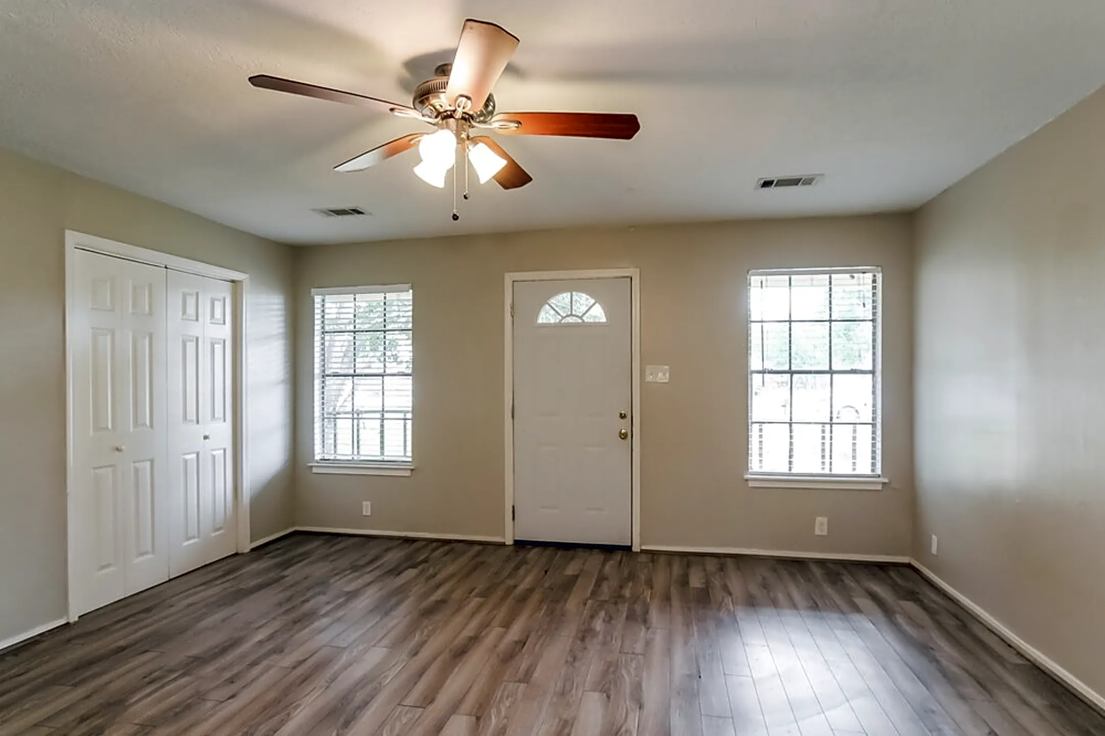 518 Mcguire Rosharon, TX Houses for Rent Rent.