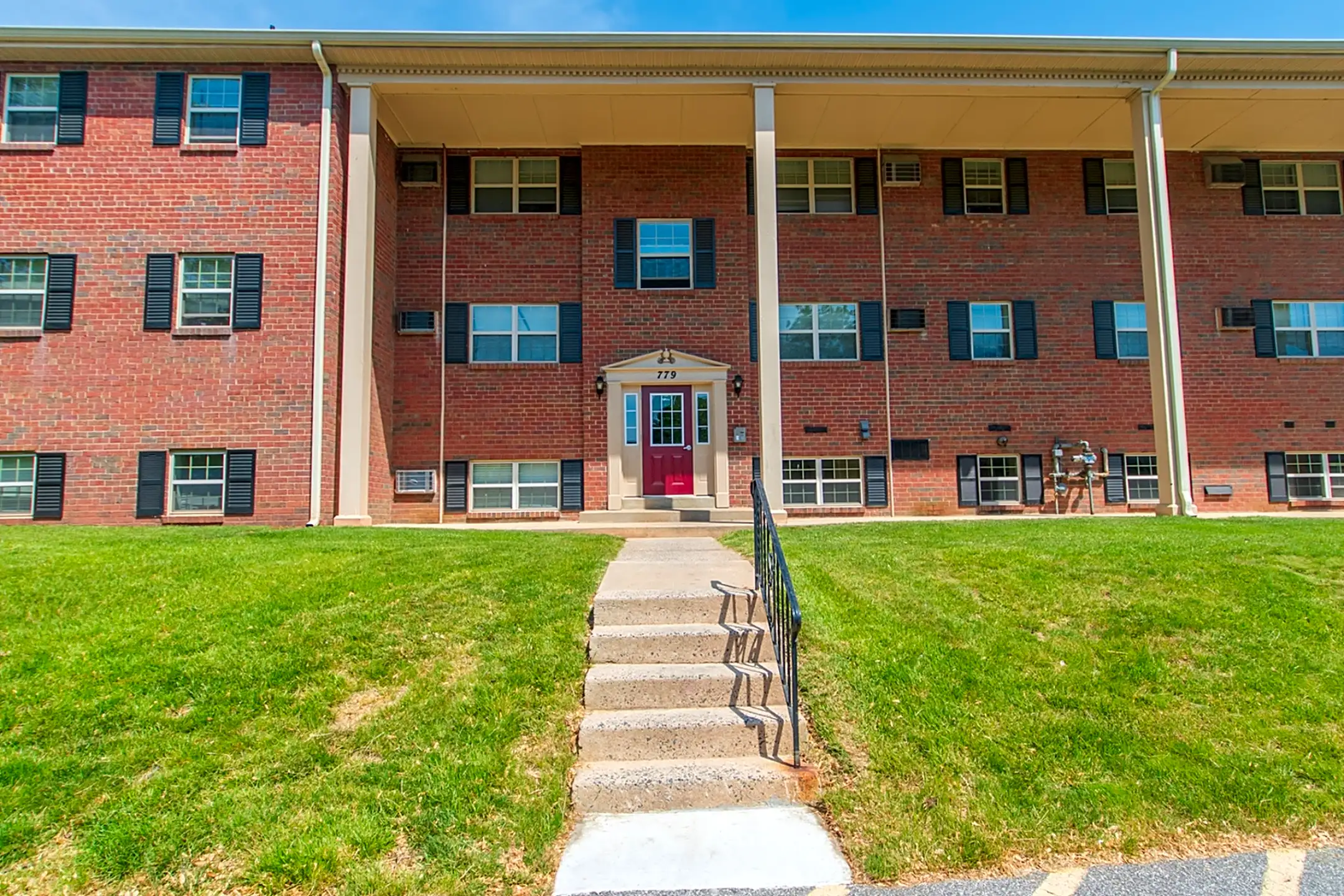 Naamans Village Apartments 799 Montclair Dr Claymont, DE Apartments