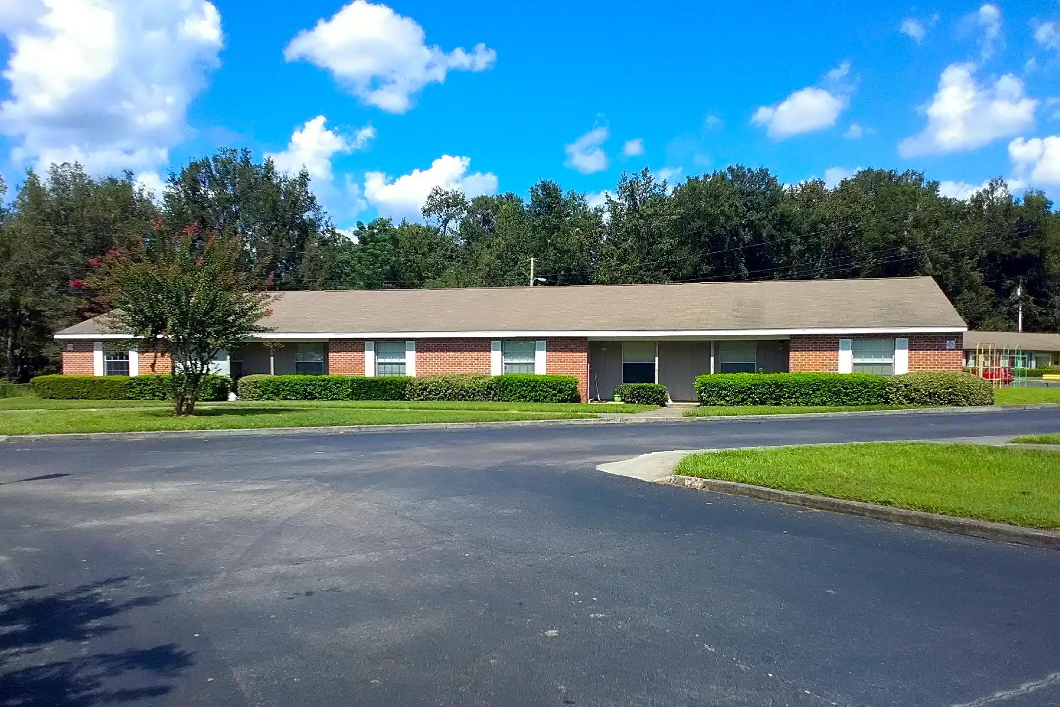 Sherwood Oaks Apartments - Alachua, FL 32615