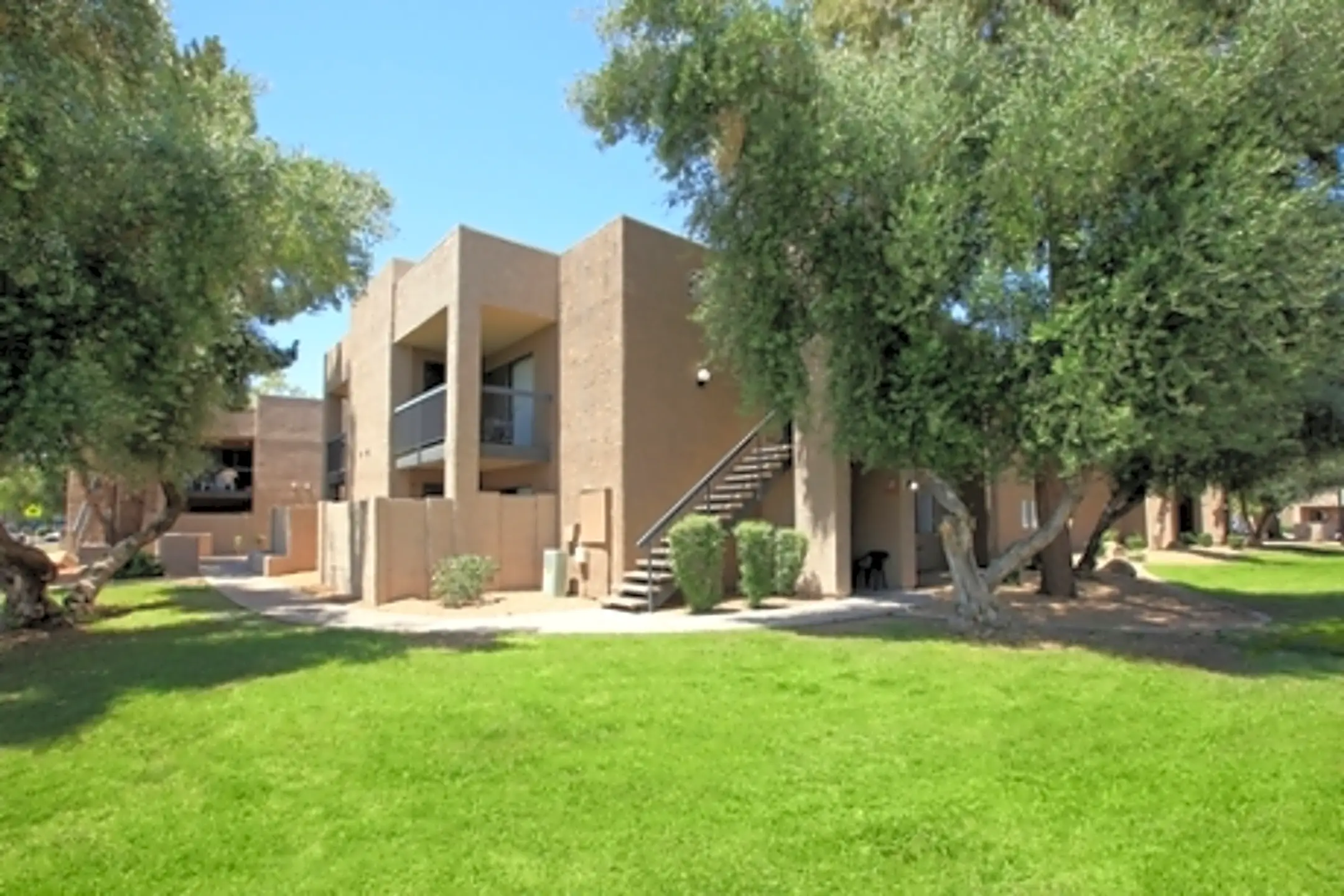 The Graybriar 3810 N Maryvale Pkwy Phoenix, AZ Apartments for Rent Rent.