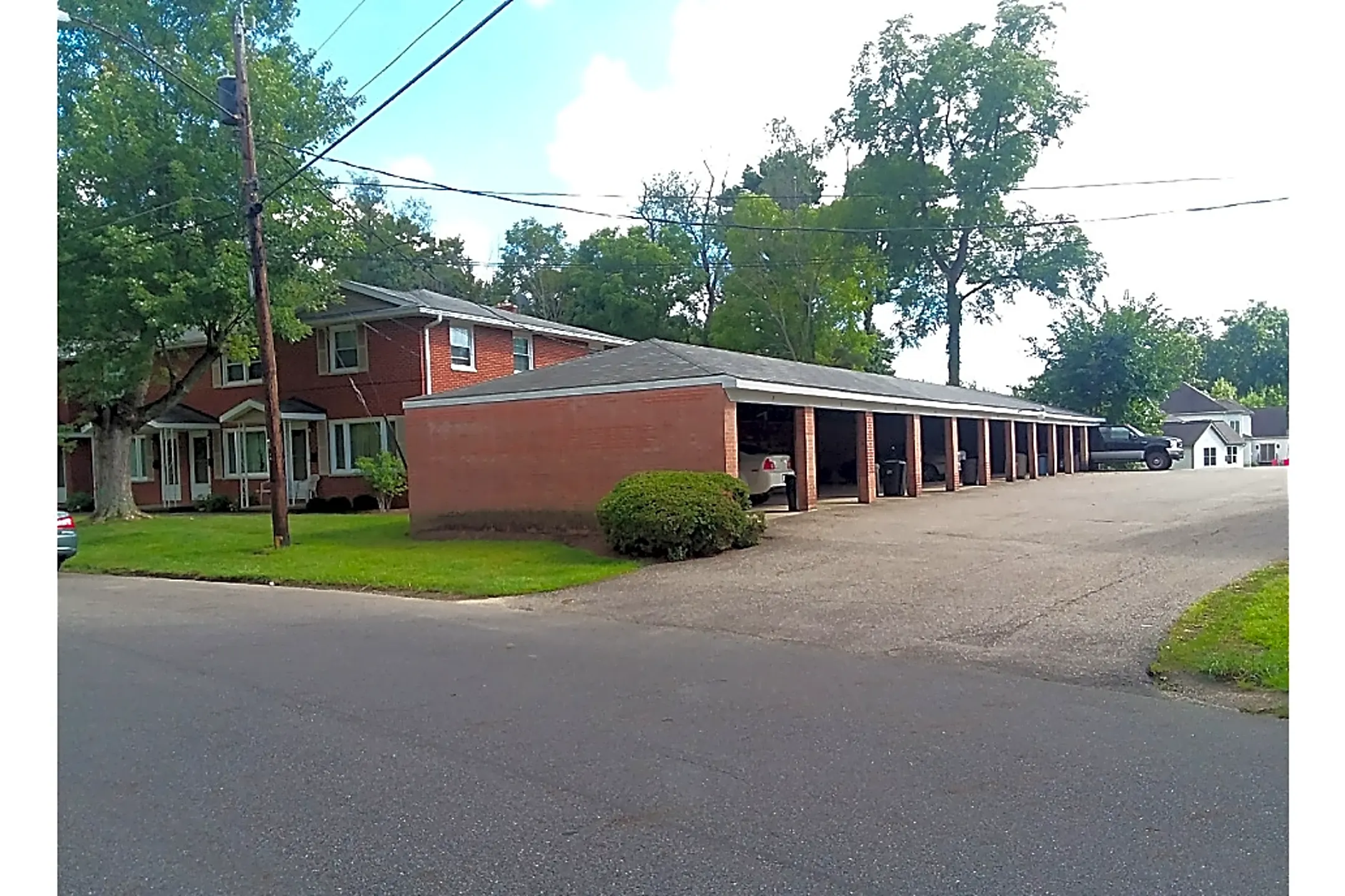 Bexley Townhomes Martindale & 37th Ne Canton, OH Apartments for