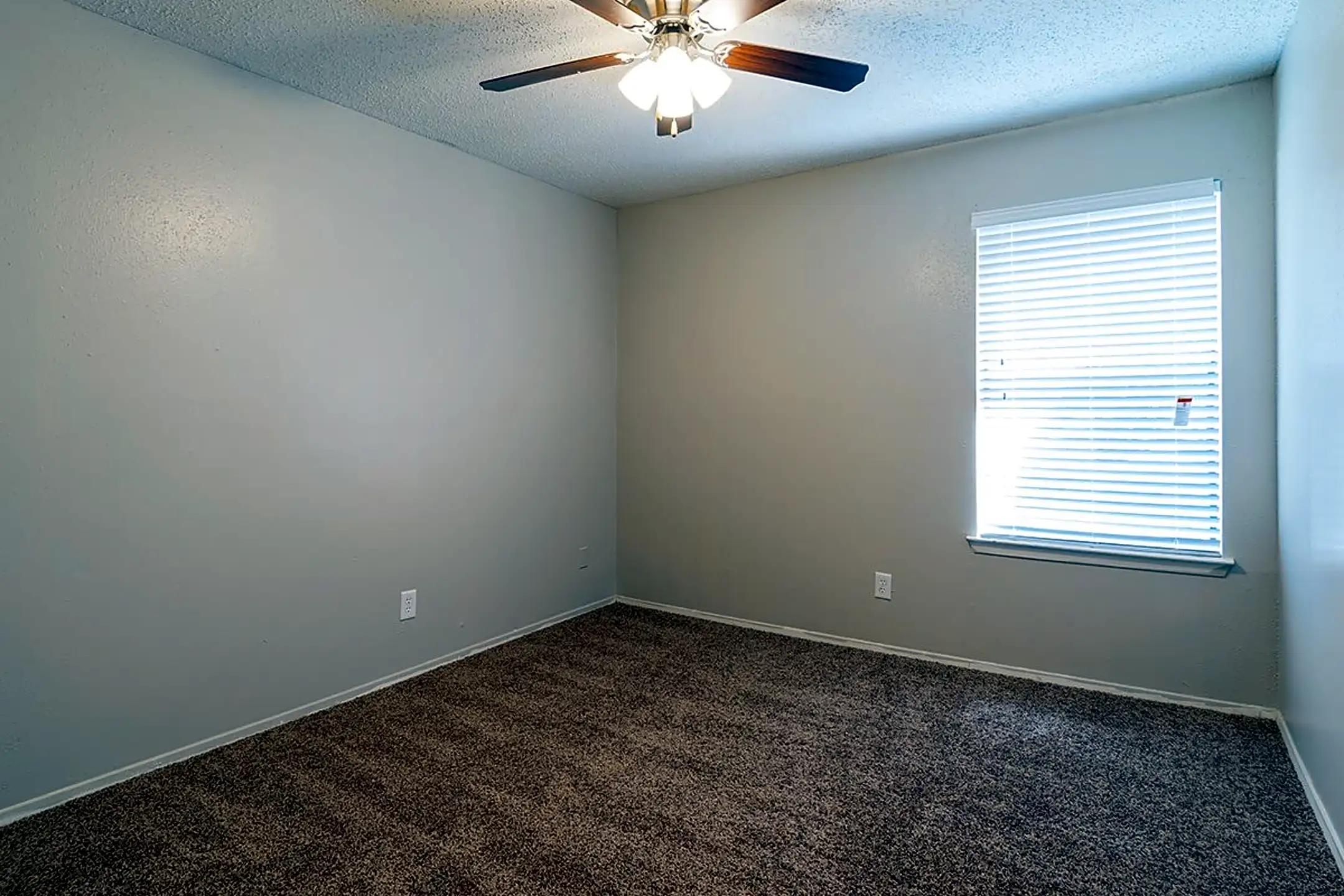 Townhouse Apartments Ennis, TX 75119