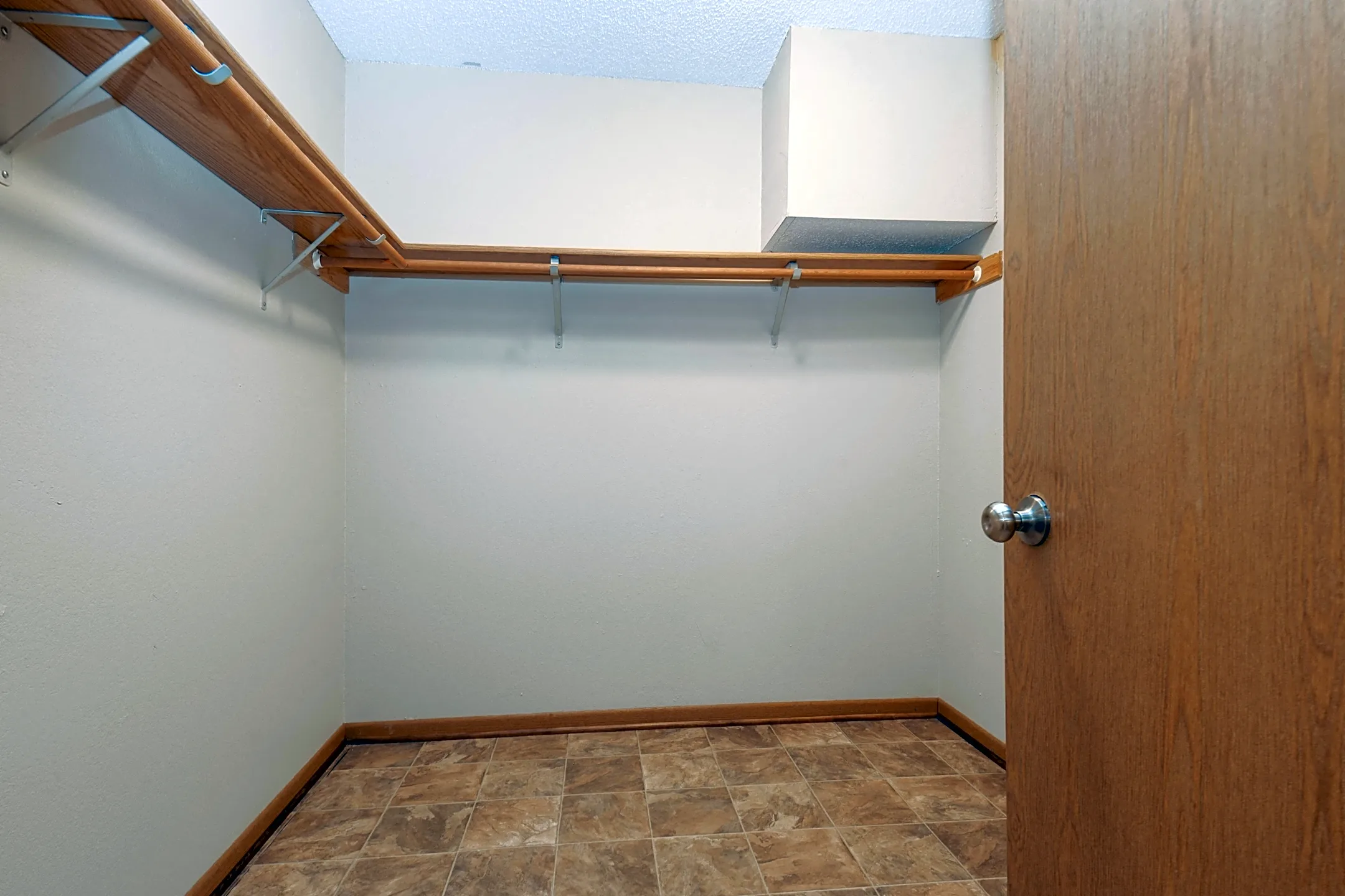 Dellwood Estates 749 E River Rd Anoka, MN Apartments for Rent Rent.