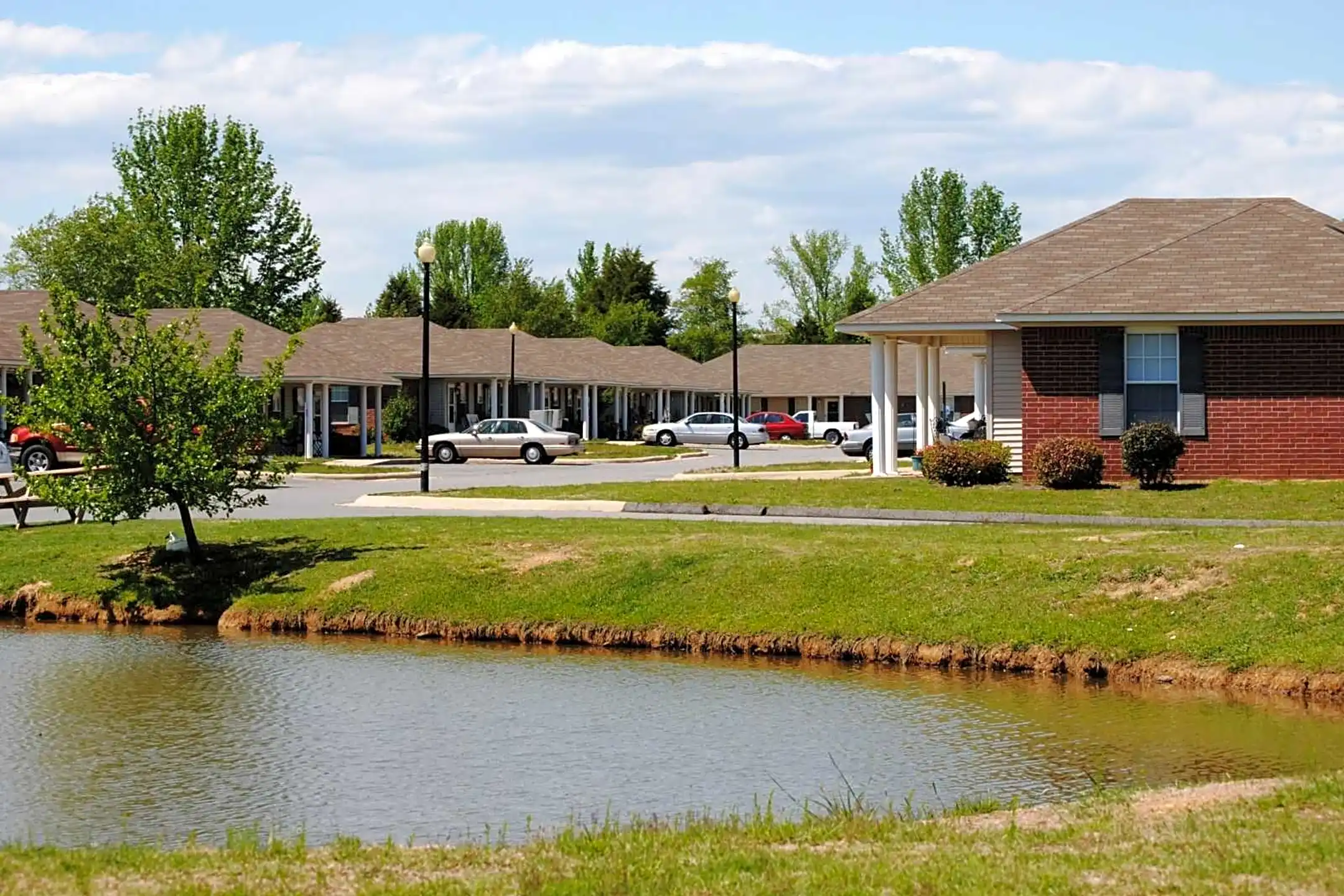 Greenbrier Gardens Apartments