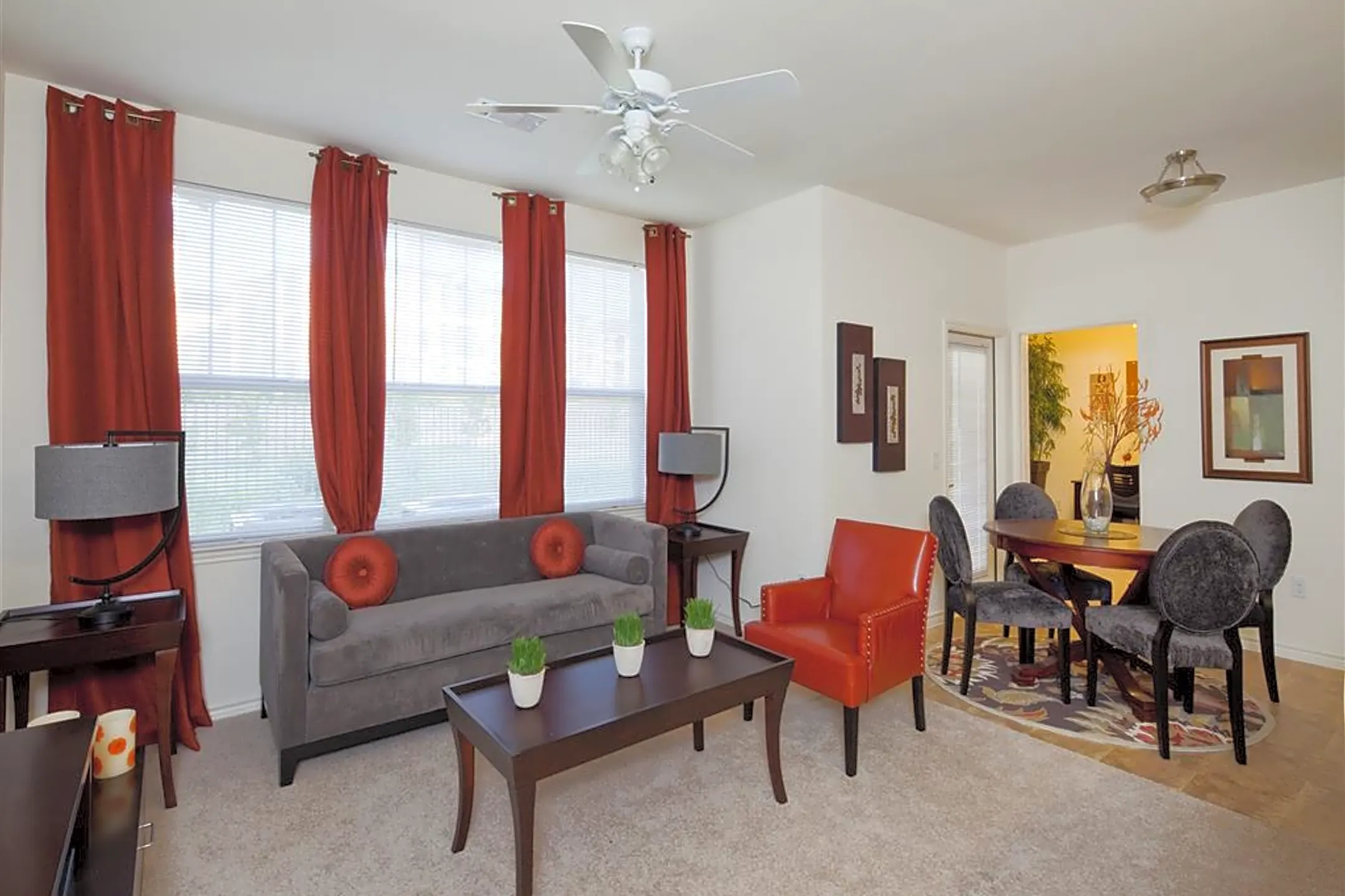 Crestshire Village - 2314 N Saint Augustine Dr | Dallas, TX Apartments ...