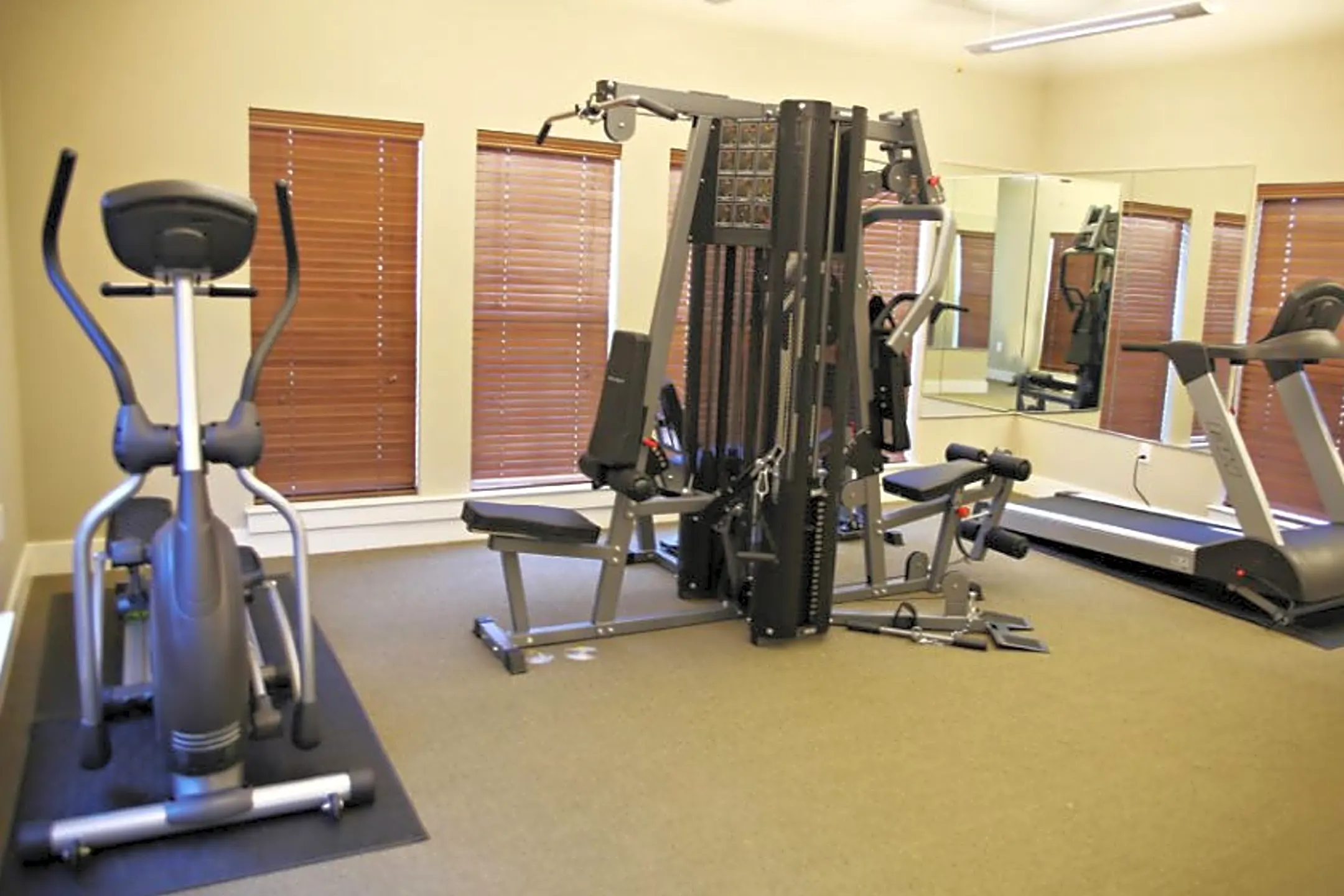 Fitness Weight Room - Reserve at Jones Road - Beeville, TX