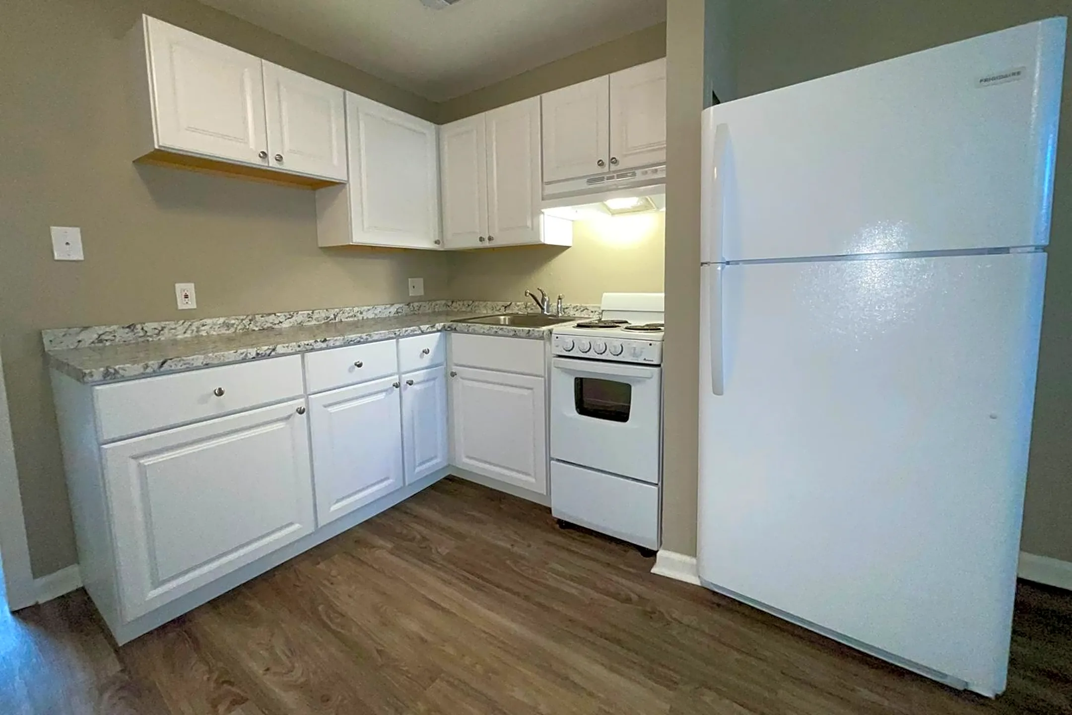 313 SE Grand Ave 313 SE Grand Ave unit 7 Lees Summit, MO Houses for