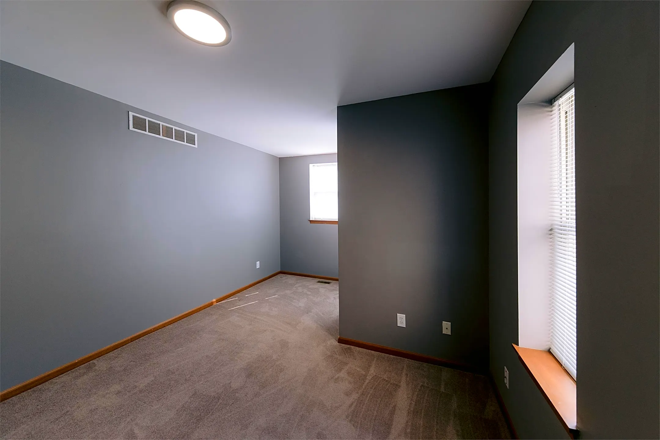 Bedroom - 252 S Washington Ave - Columbus, OH