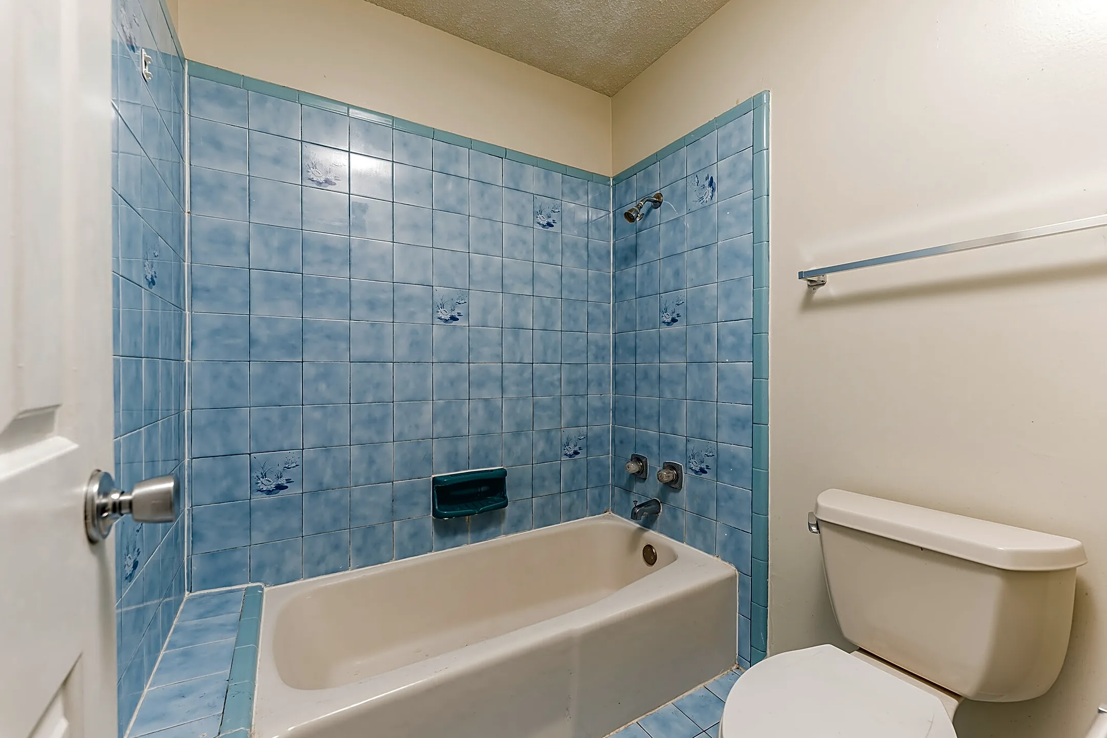 Bathroom - Vintage Square - McAllen, TX