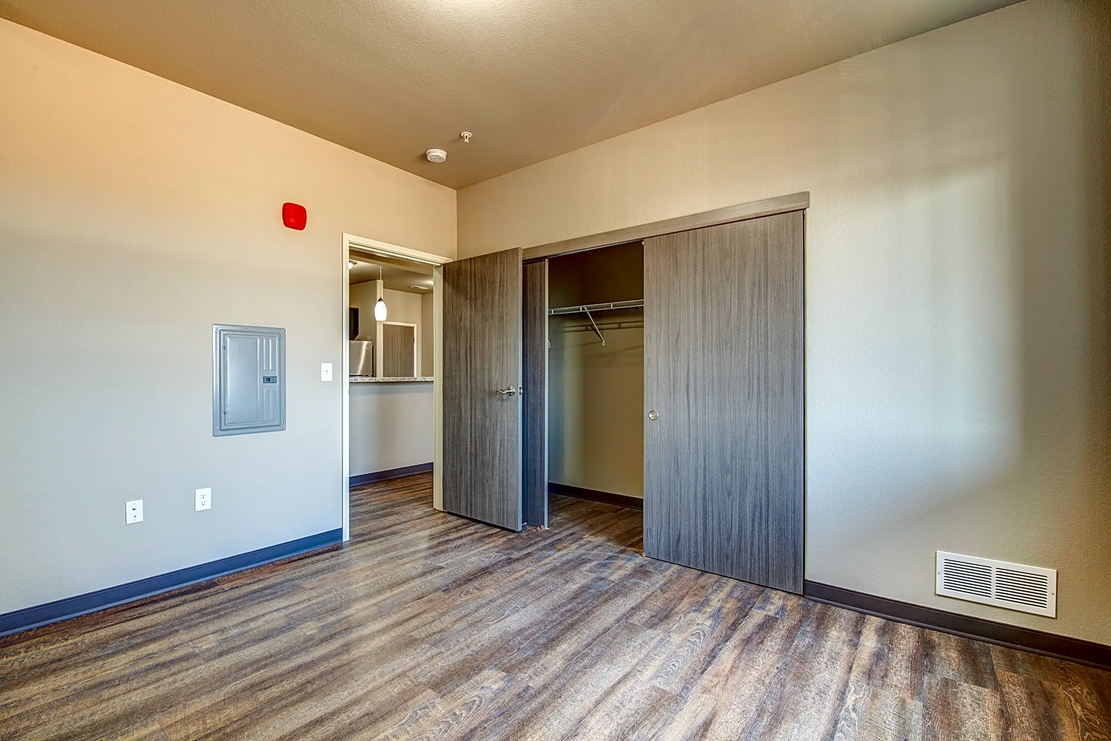 The Lofts of Hawks Ridge 1764 Gateway Blvd Beloit, WI Apartments