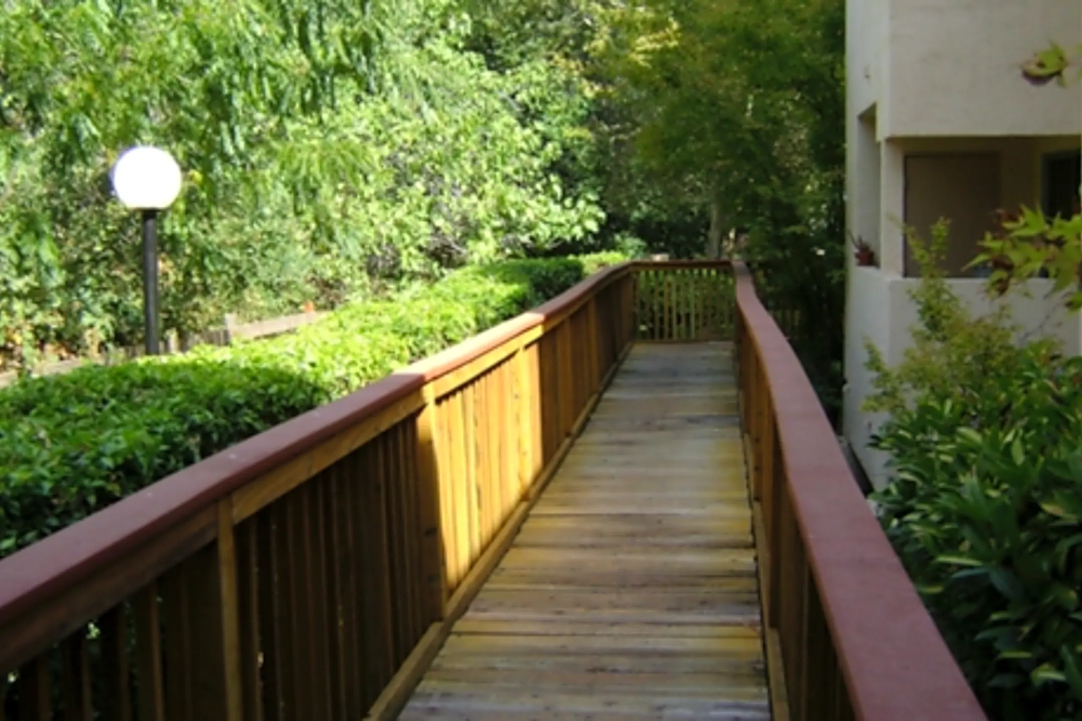 Woodside Creek Apartments - Citrus Heights, CA 95610