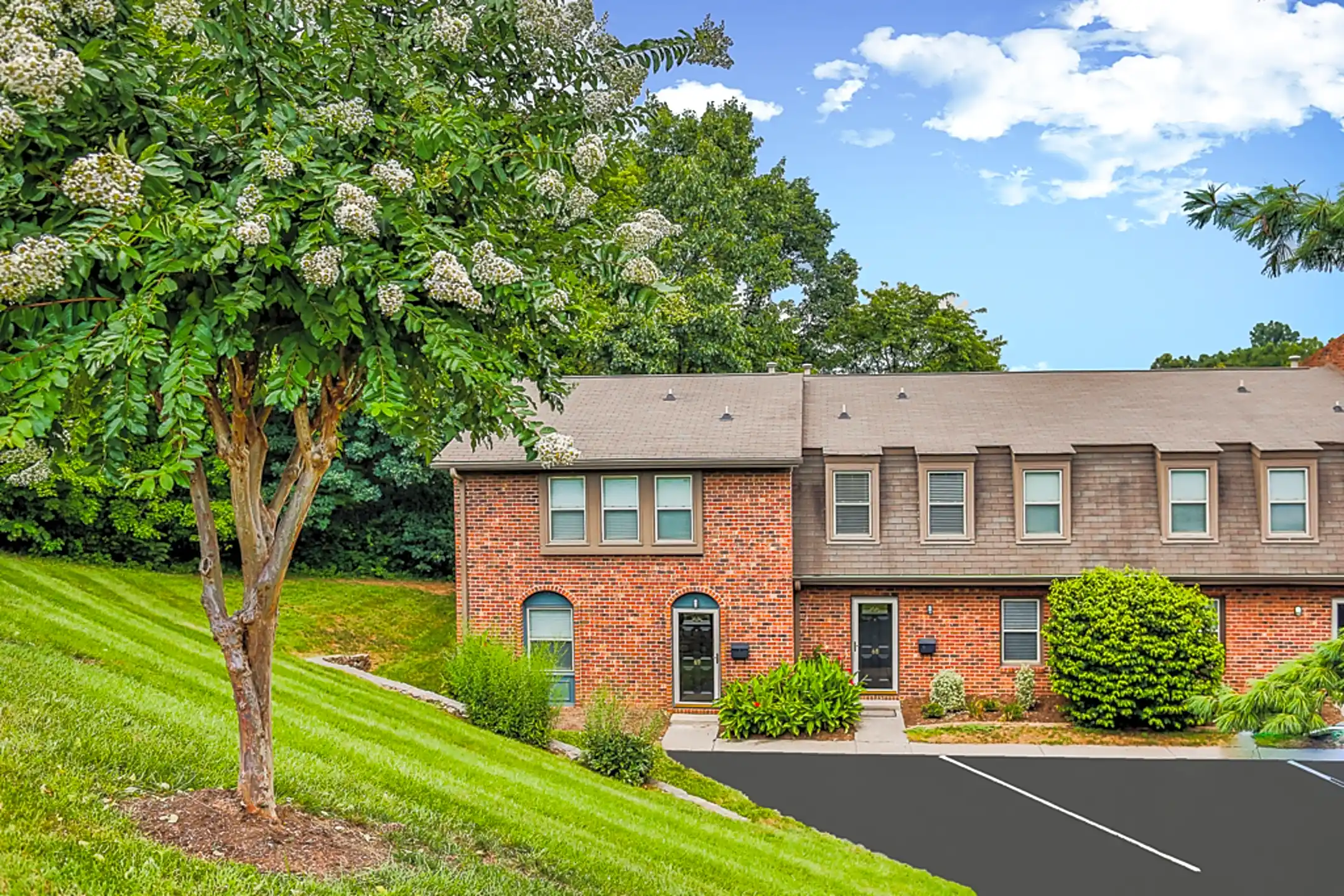 Cedar Point Apartments Roanoke, VA 24018