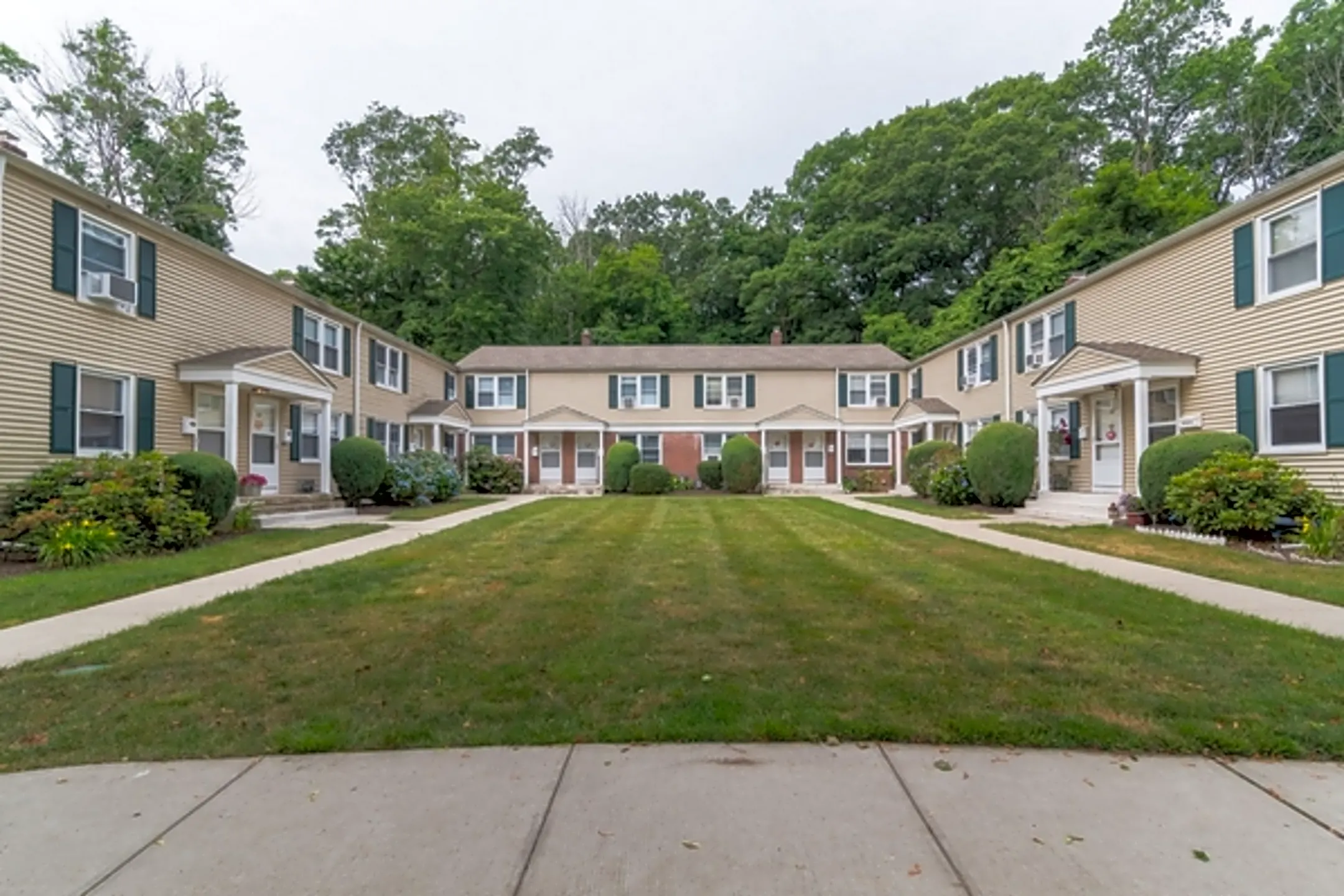 West Gate Town Homes New Haven, CT 06515