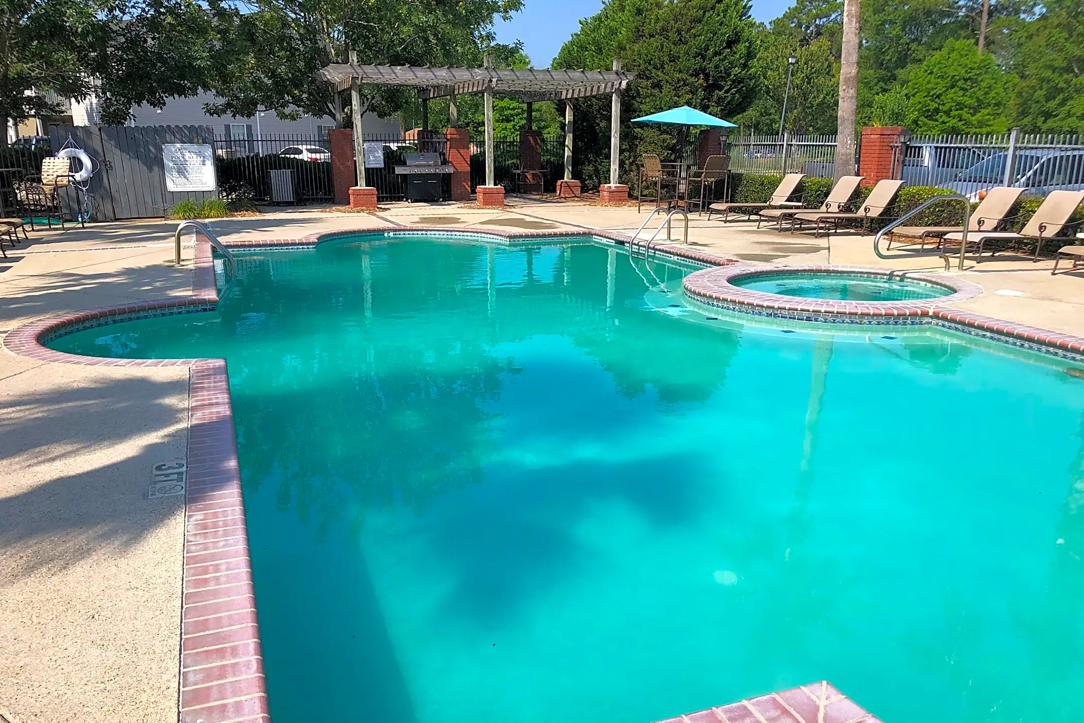Pool - The Gates at Three Rivers - Gulfport, MS