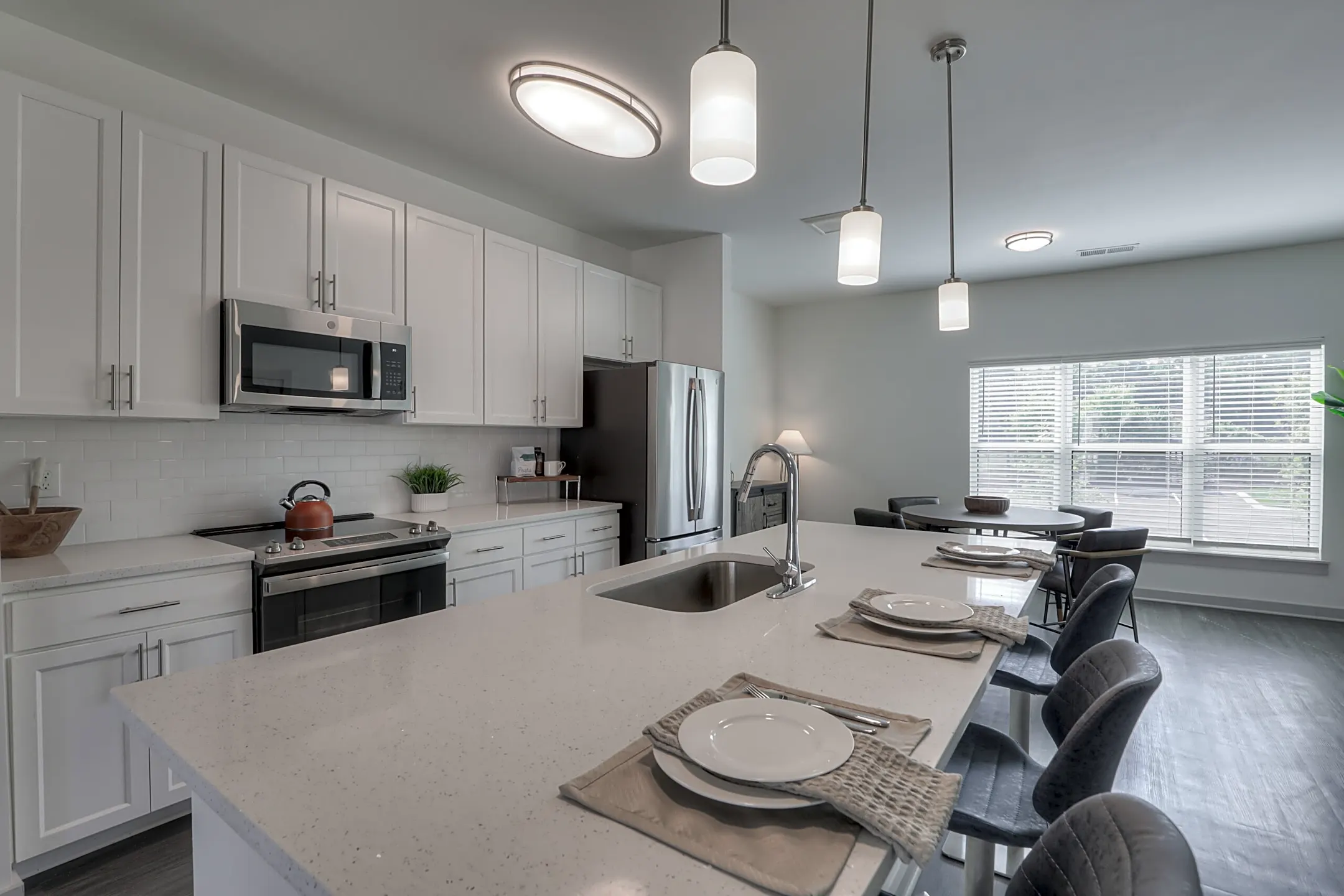 The Flats at Laurel & Pine 905 Cherokee Ave Nashville, TN Townhomes