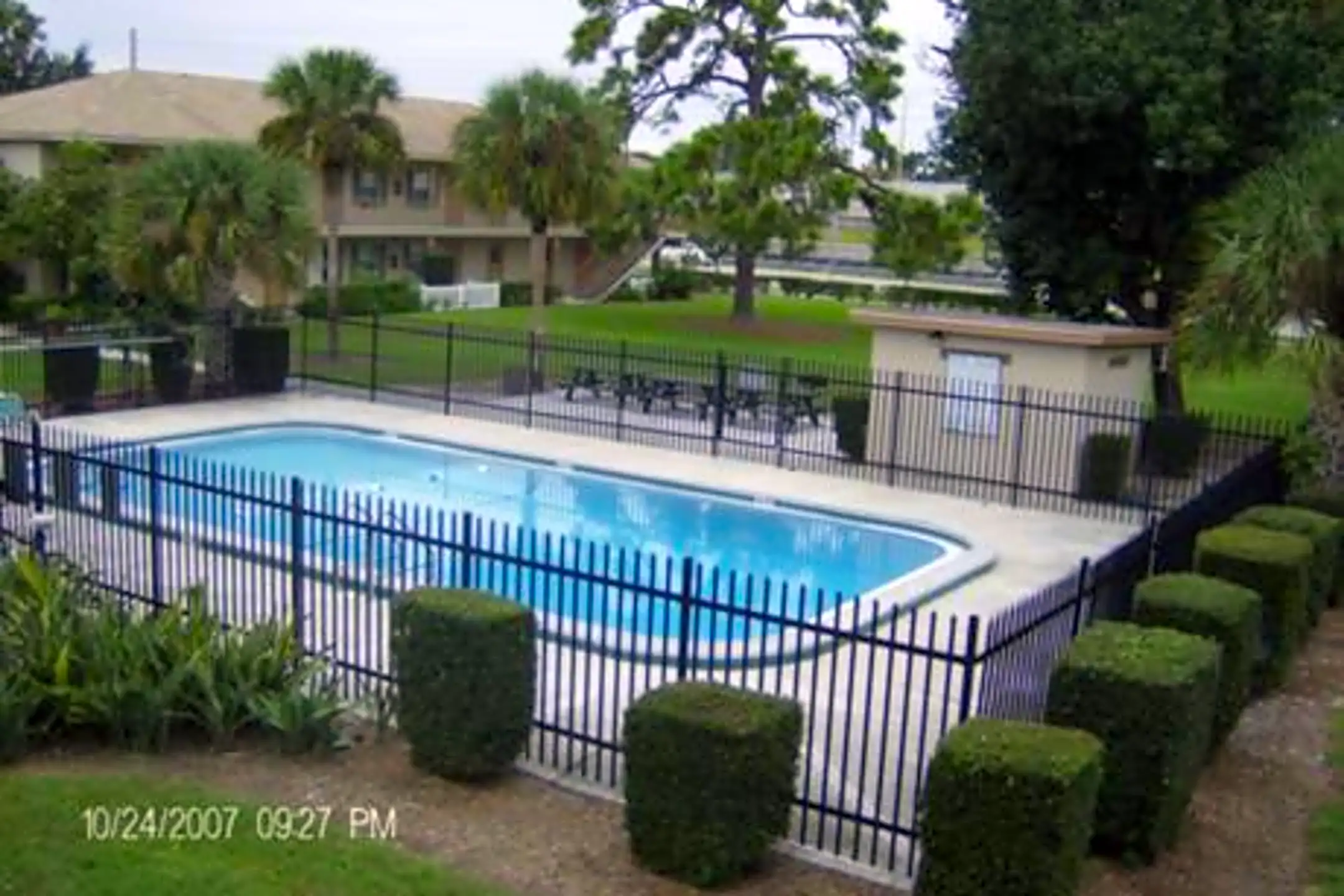 Lake Underhill Garden Apartments 5856 Lake Underhill Rd Orlando, FL
