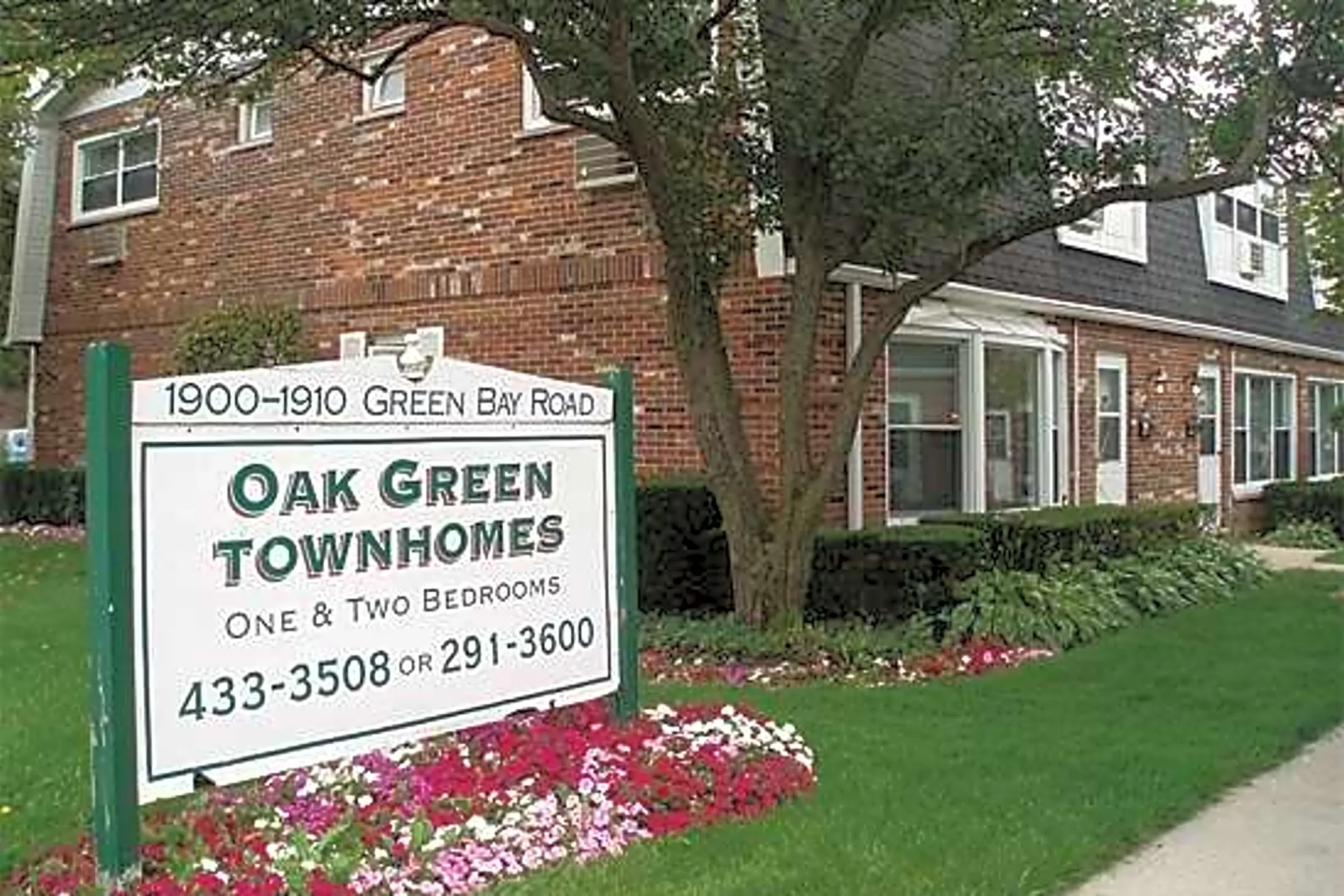 Community Signage - Oak Green Townhomes - Highland Park, IL