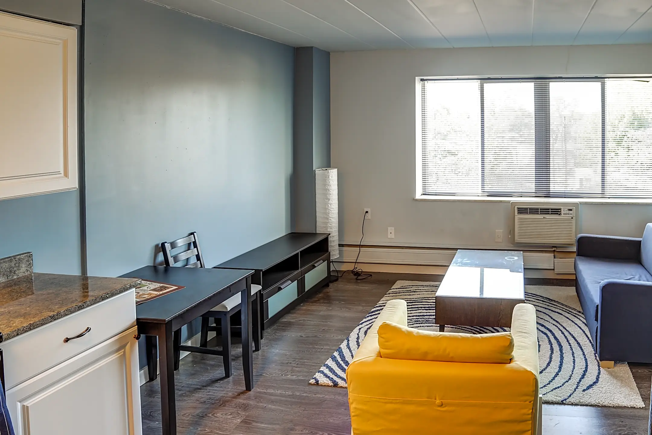 The Bradford 1500 Groesbeck Rd Cincinnati, OH Apartments for Rent