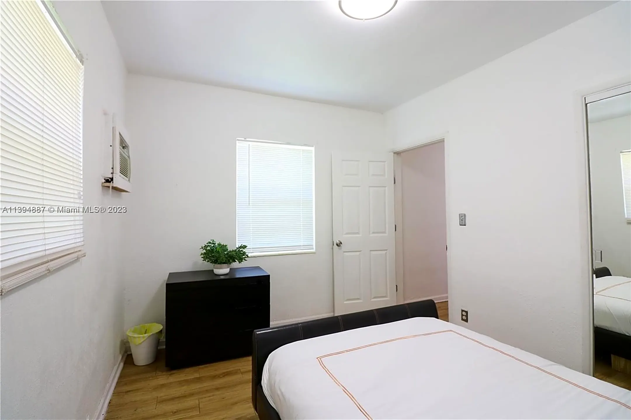 Bedroom - 910 NE 81st St #910 - Miami, FL