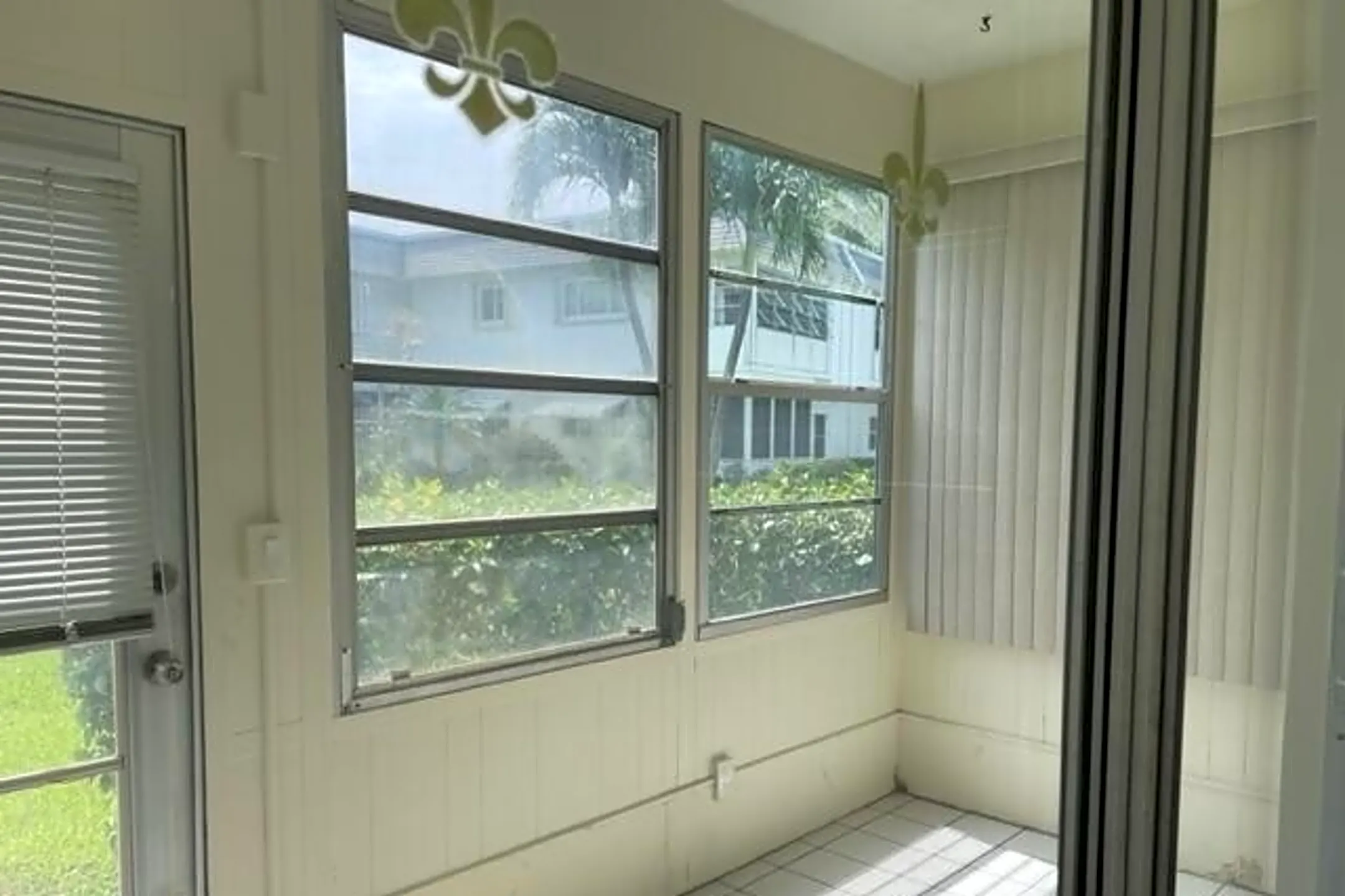 2960 Lake Osborne Dr 107 Condos Lake Worth, FL 33461