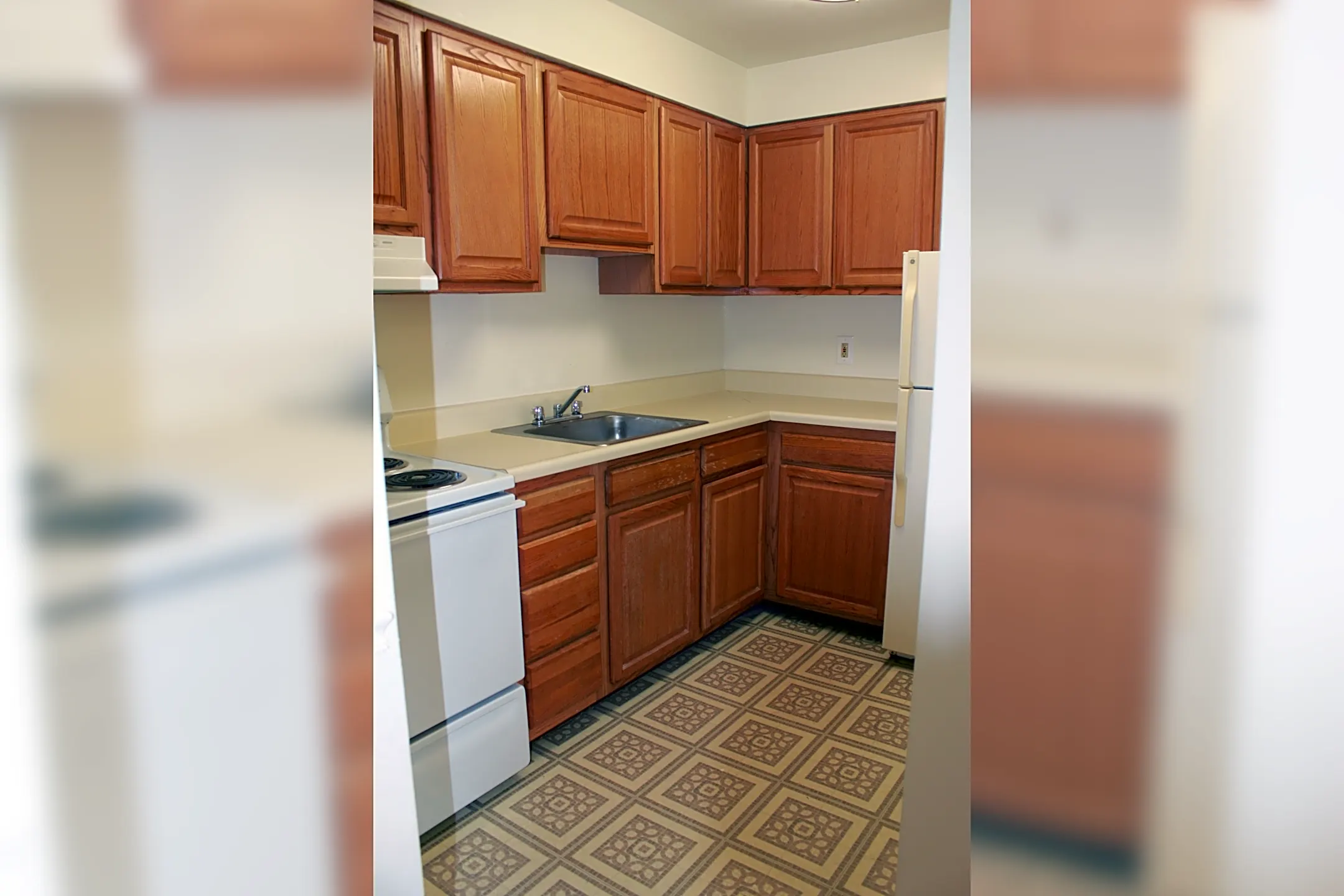 Lansdale Village Apartments 219 York Ave Lansdale, PA Apartments