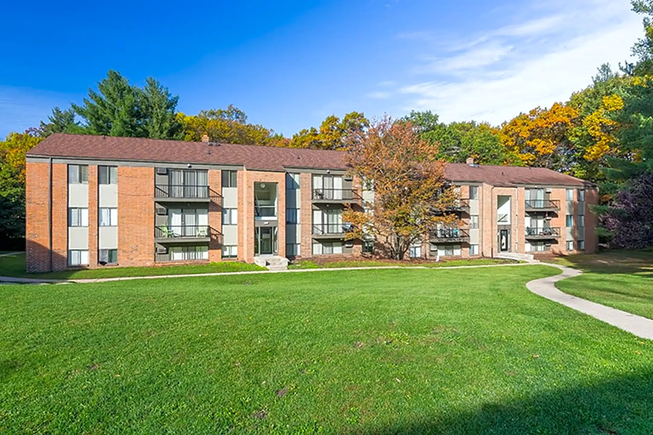 Ramblewood Apartments 4277 Stonebridge Dr SW Grand Rapids, MI