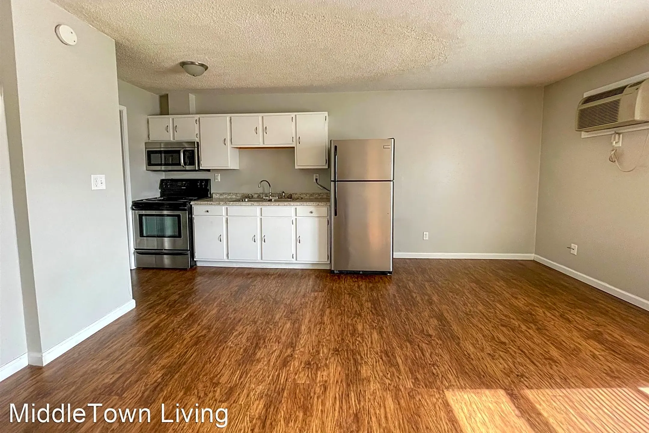 Kitchen - MidTown at West Memorial - Muncie, IN