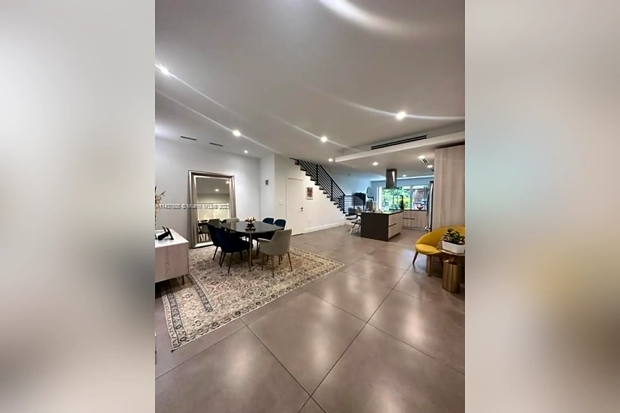 Dining Room - 3050 SW 18th St #3050 - Miami, FL