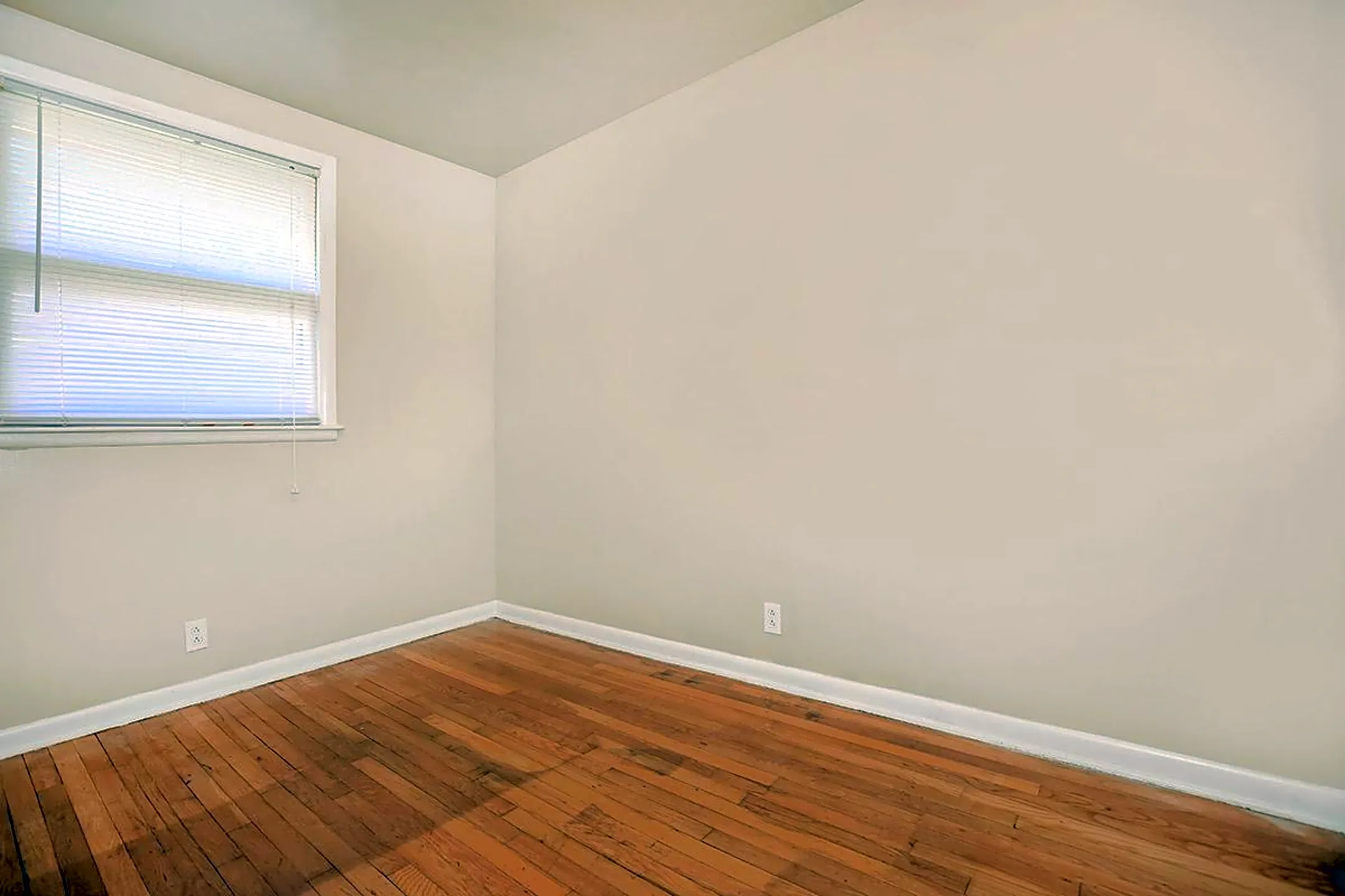 Lenore Gardens 601 Crutcher St Nashville, TN Apartments for Rent