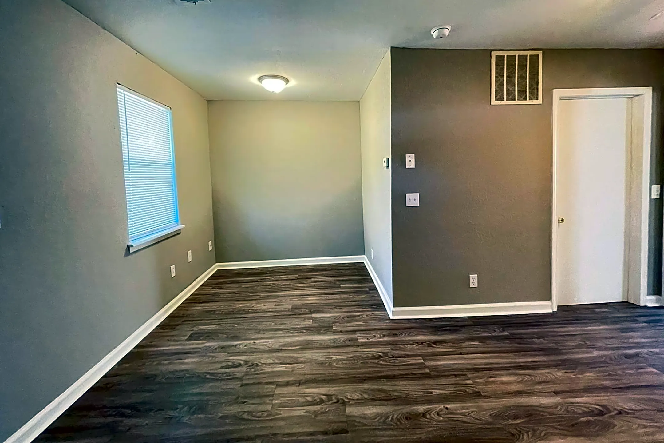 313 SE Grand Ave 313 SE Grand Ave unit 7 Lees Summit, MO Houses for