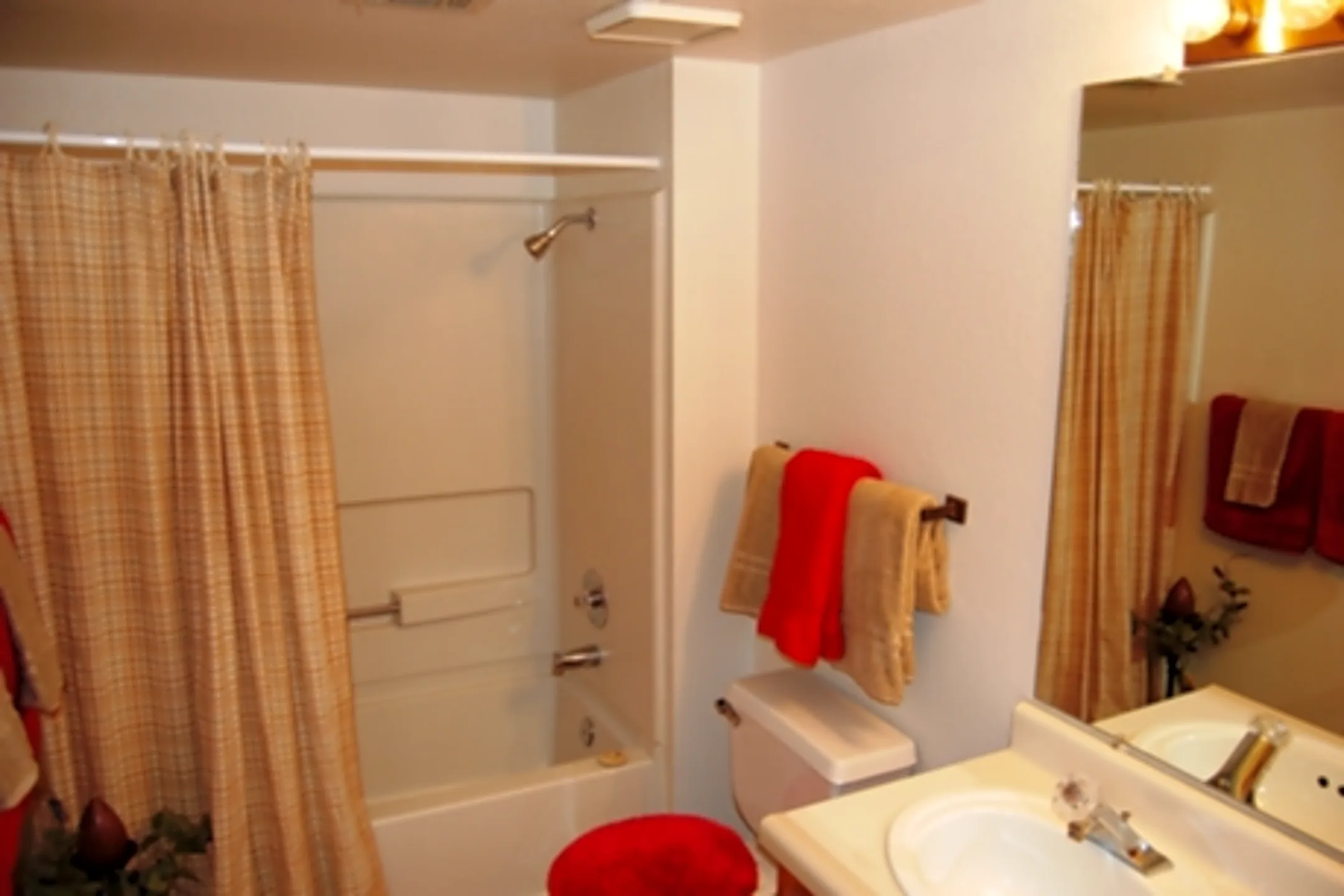 Whispering Hills 8800 W 124th St Overland Park, KS Apartments for