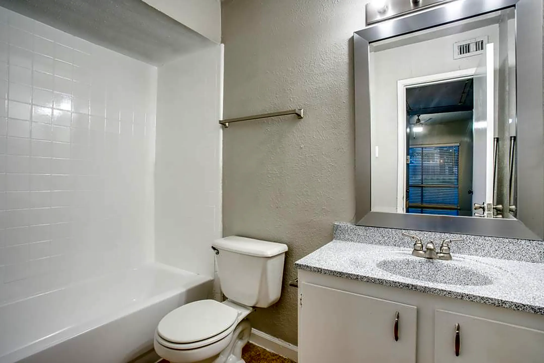 1516 E Irving Blvd Condos Irving, TX 75060