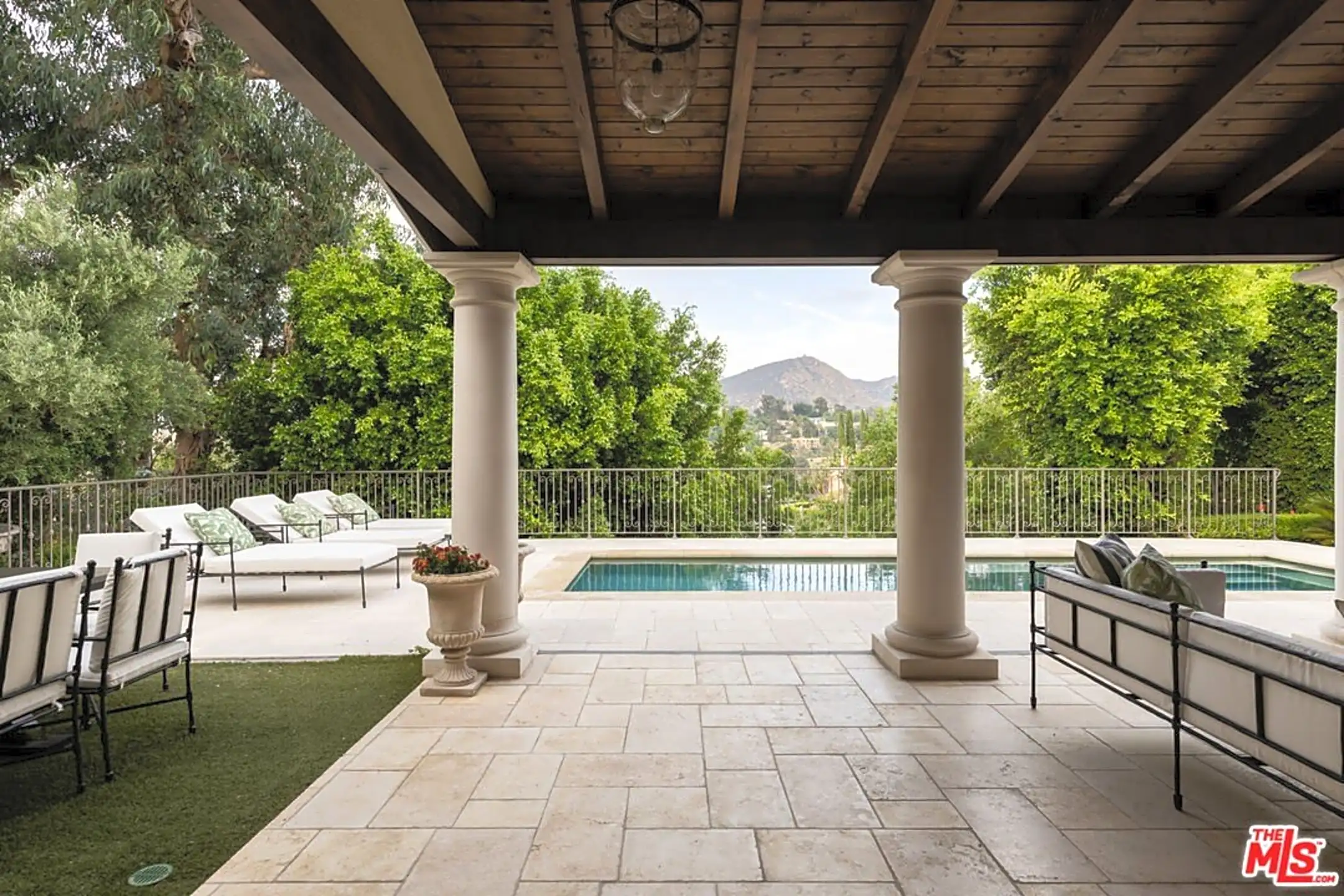 3425 Ione Dr Los Angeles, CA Houses for Rent Rent.